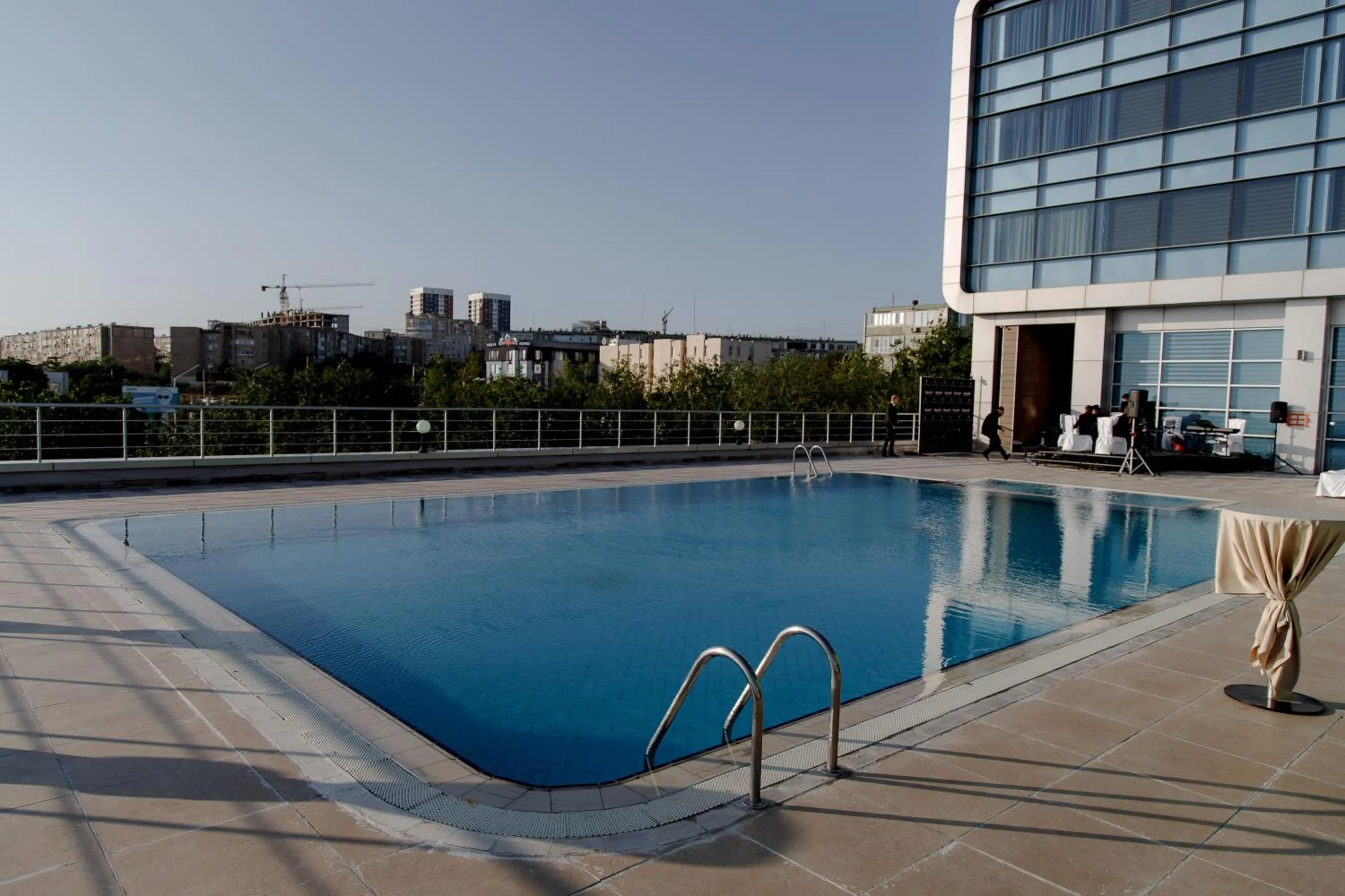 Swimming pool in Renaissance by Sulo