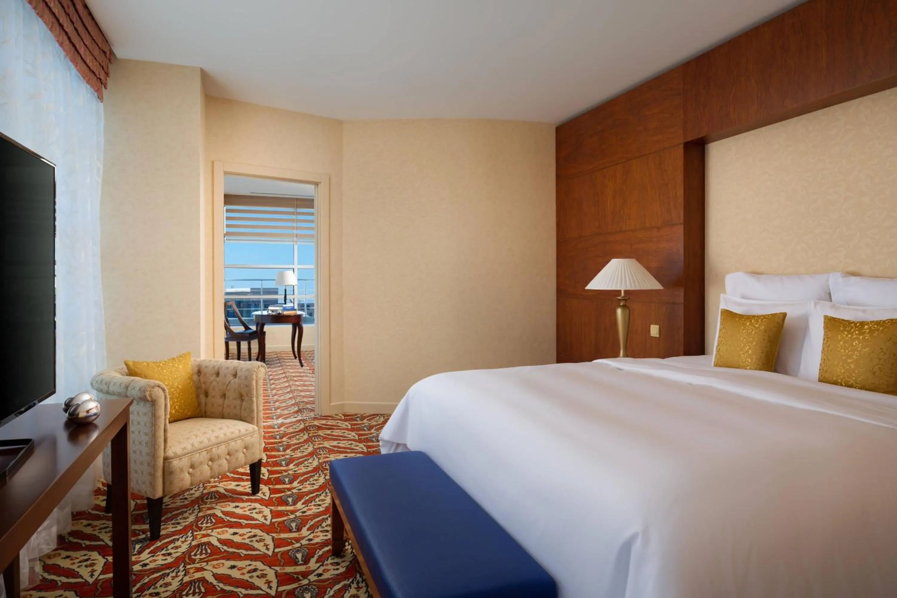 Bed in Renaissance by Sulo