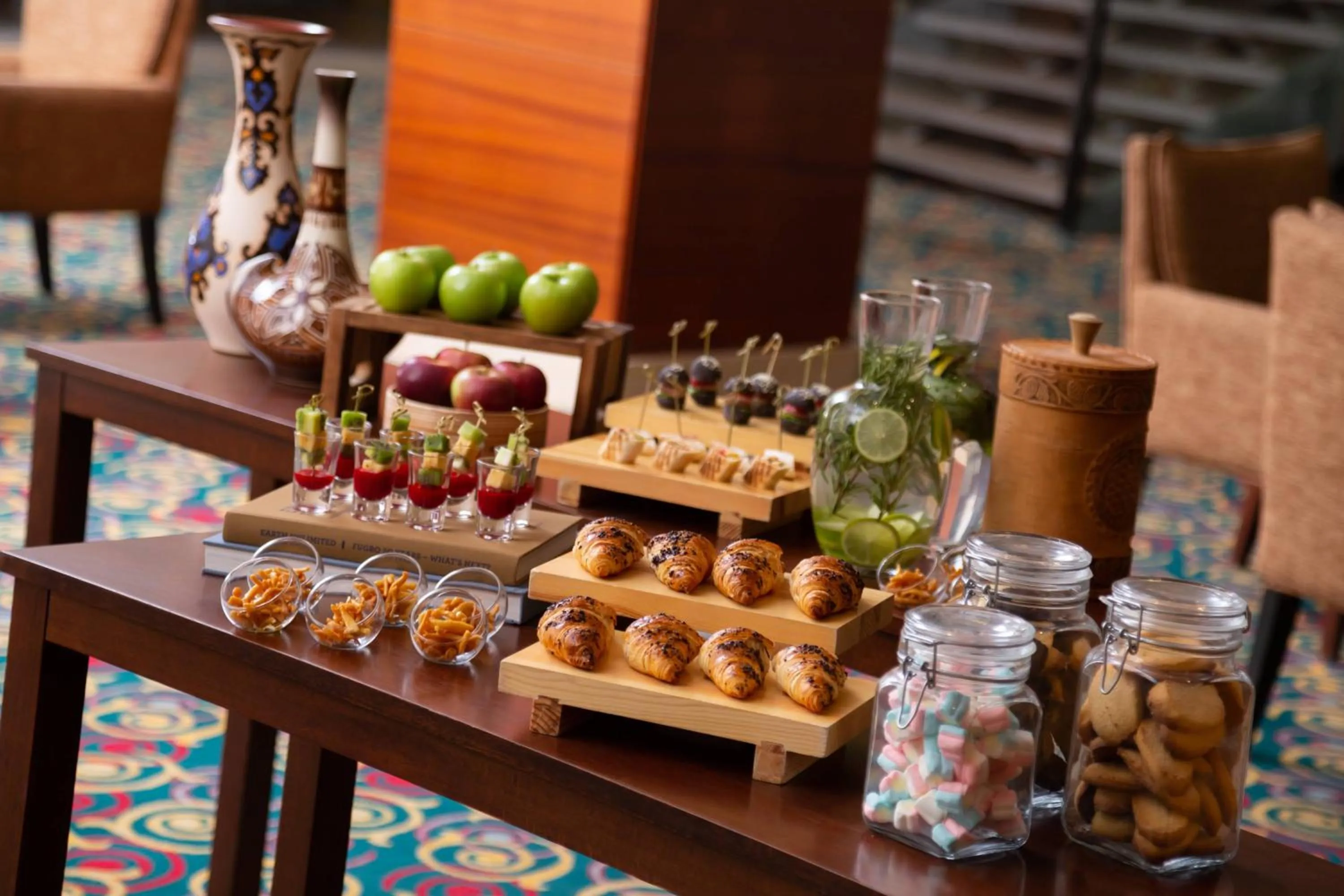 Meeting/conference room in Renaissance by Sulo