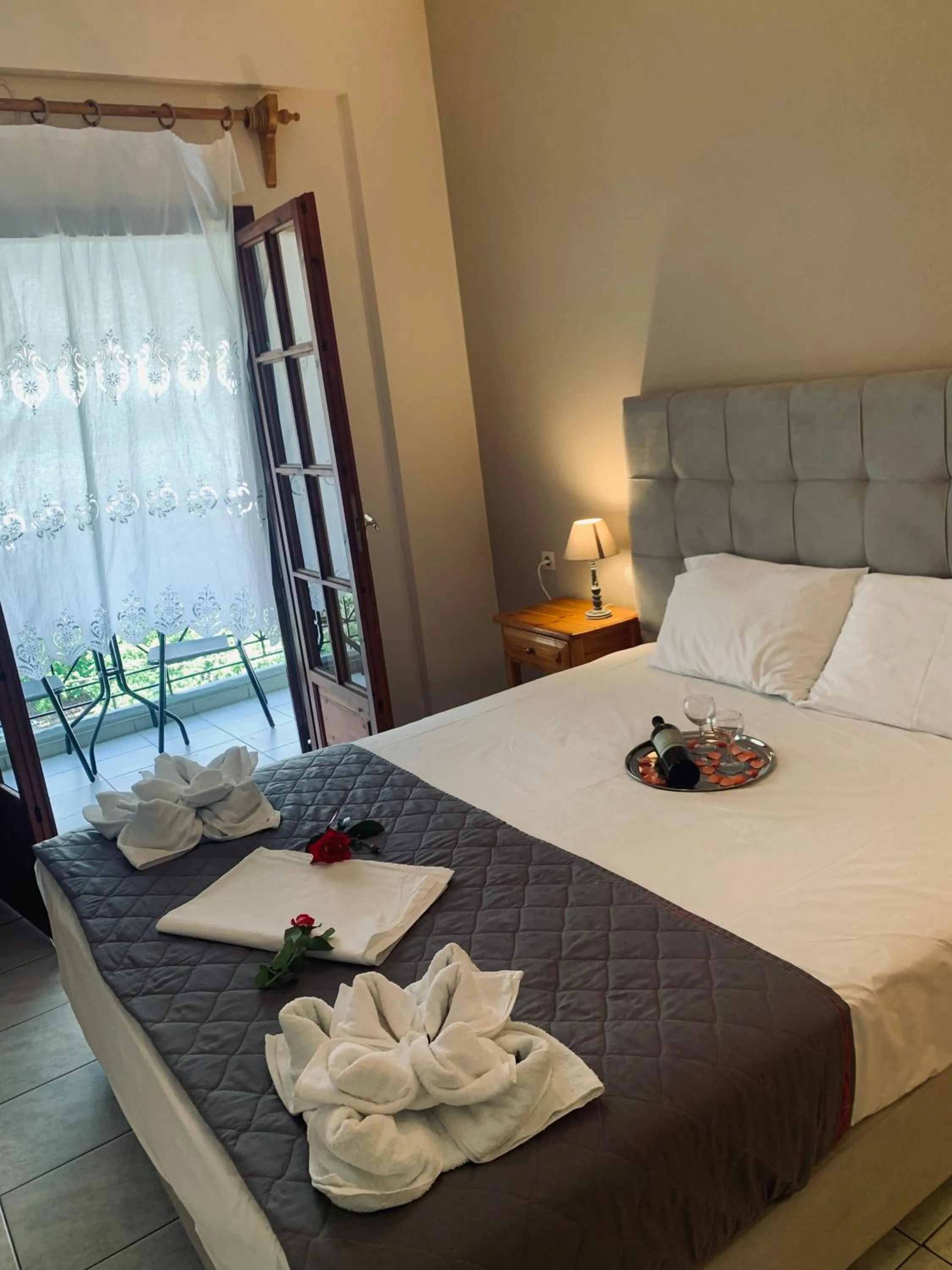 Bedroom, Bed in Hotel Eleana