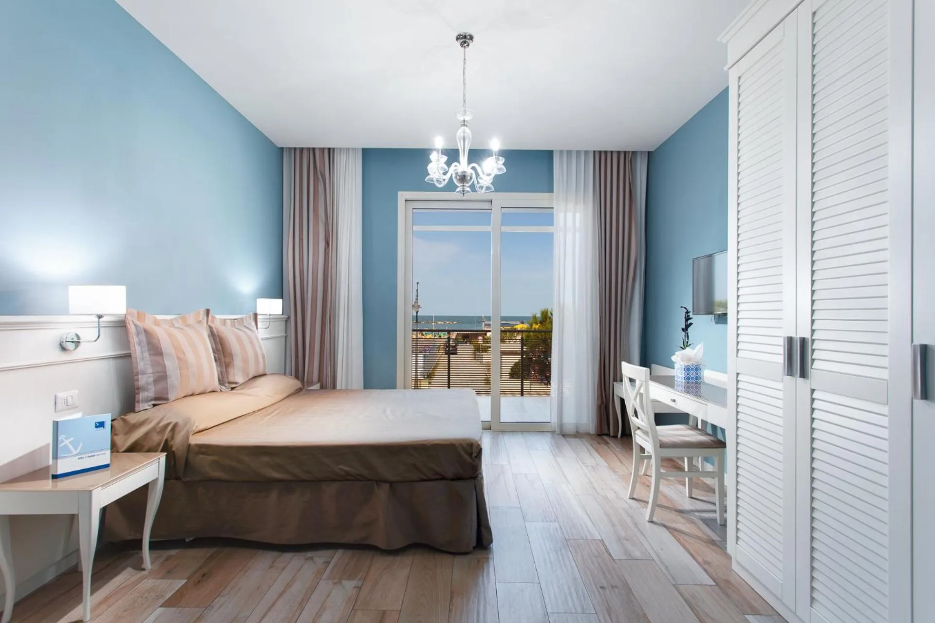 Bedroom, Bed in Hotel Nettuno