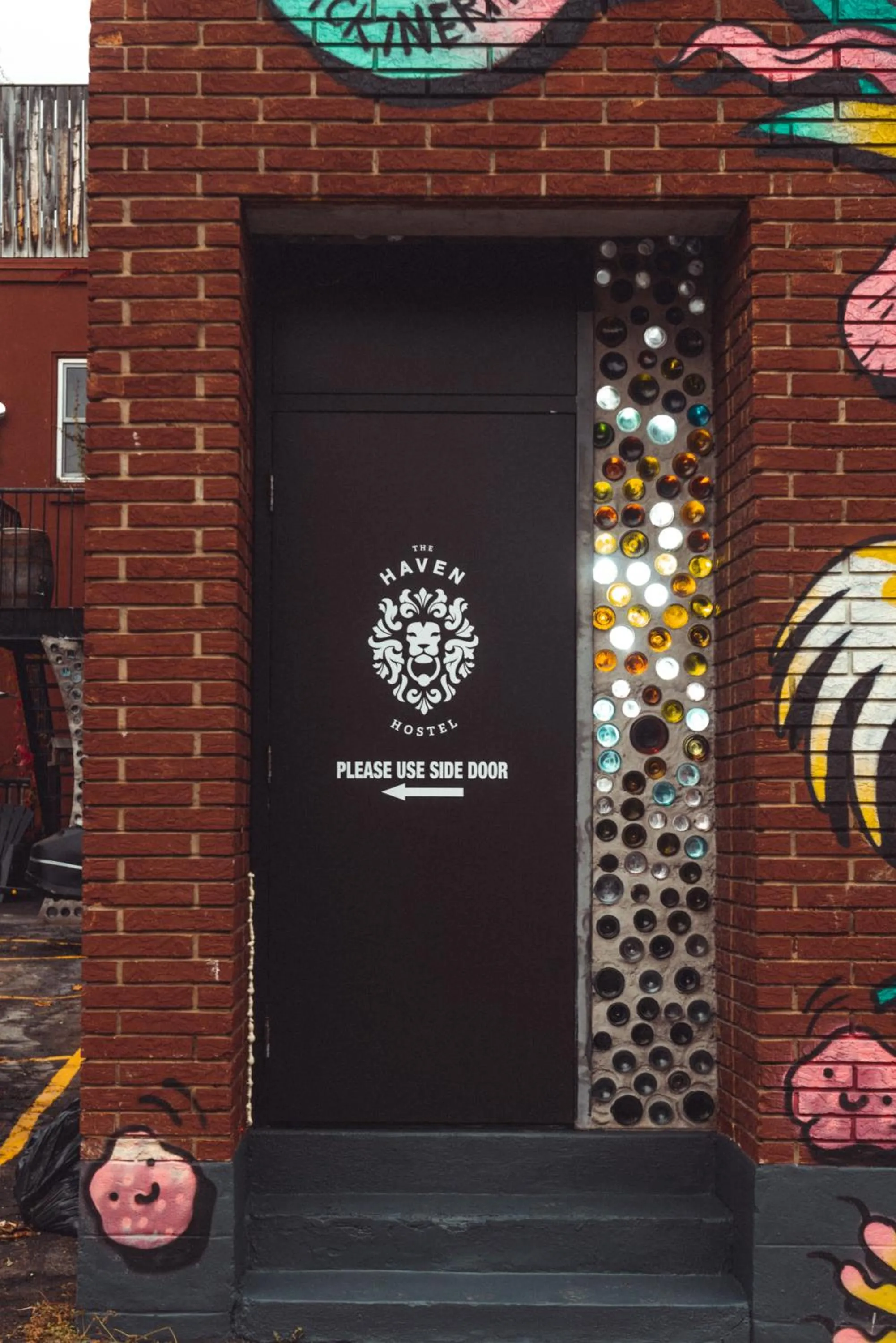 Facade/entrance in The Haven Hostel