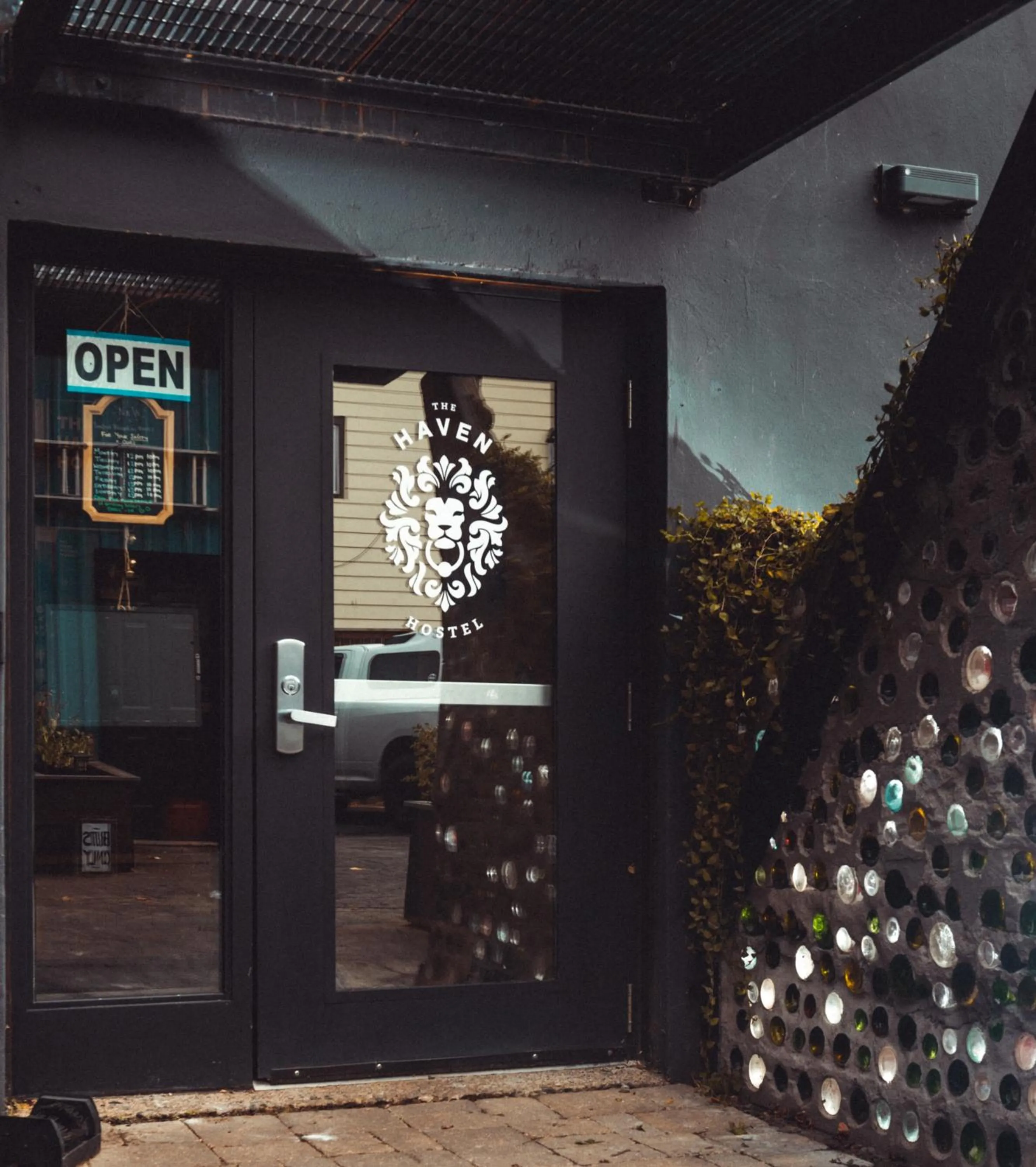 Facade/entrance in The Haven Hostel