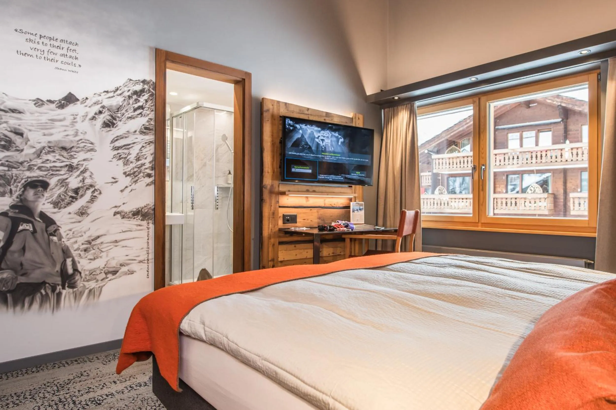 Bedroom, Bed in BaseCamp Hotel