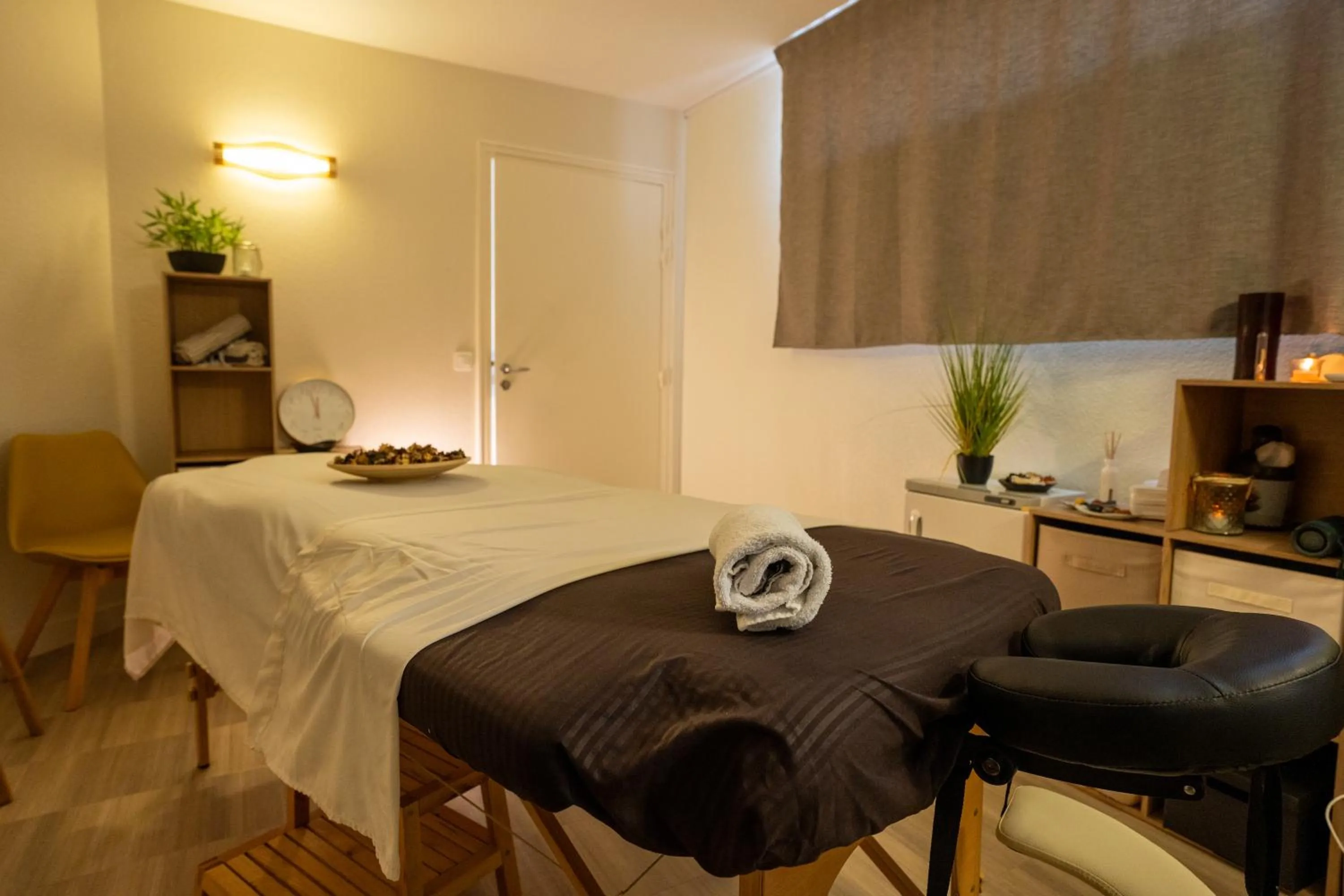 Massage in Le Pré du Lac