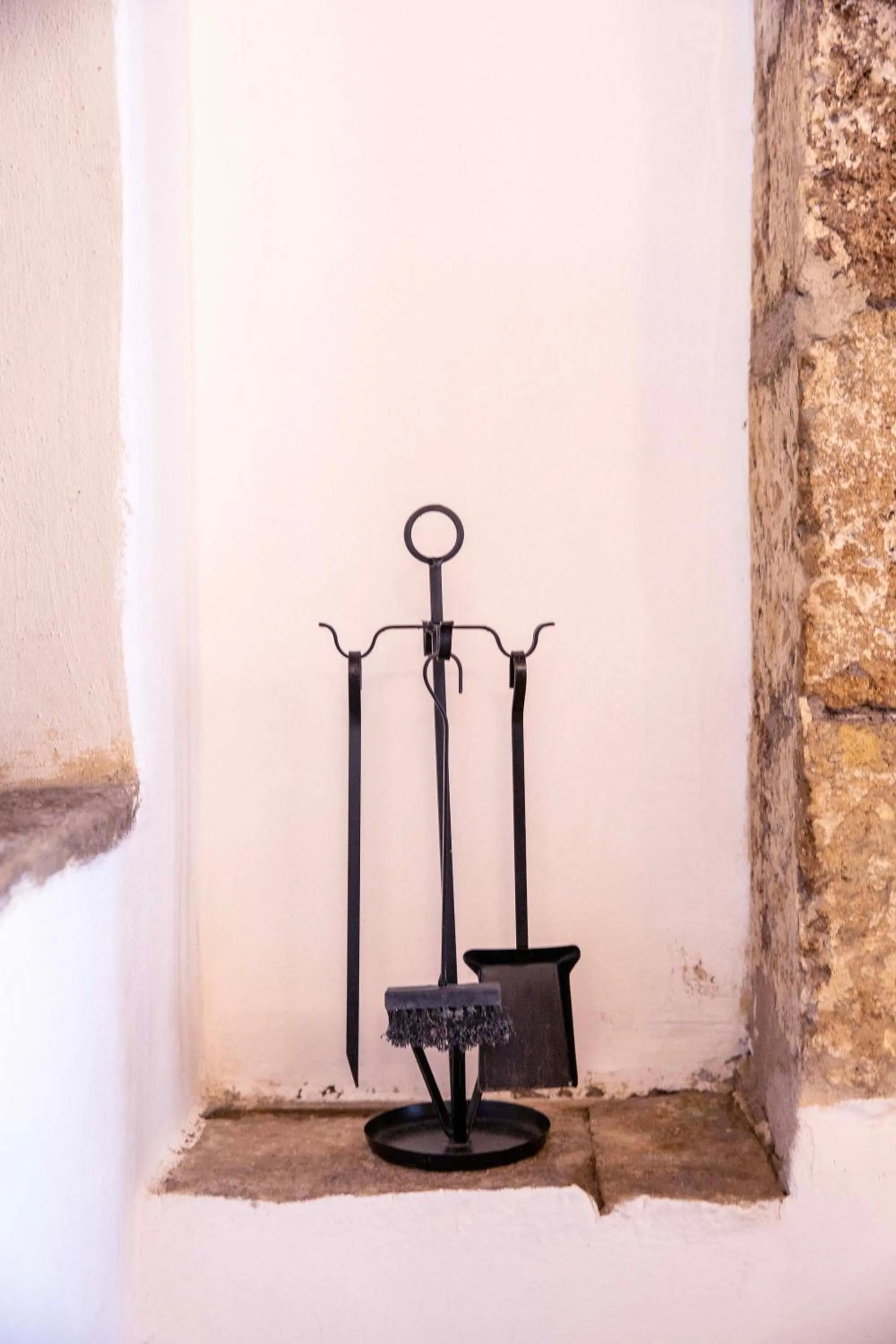 fireplace in Lama Di Luna Biomasseria