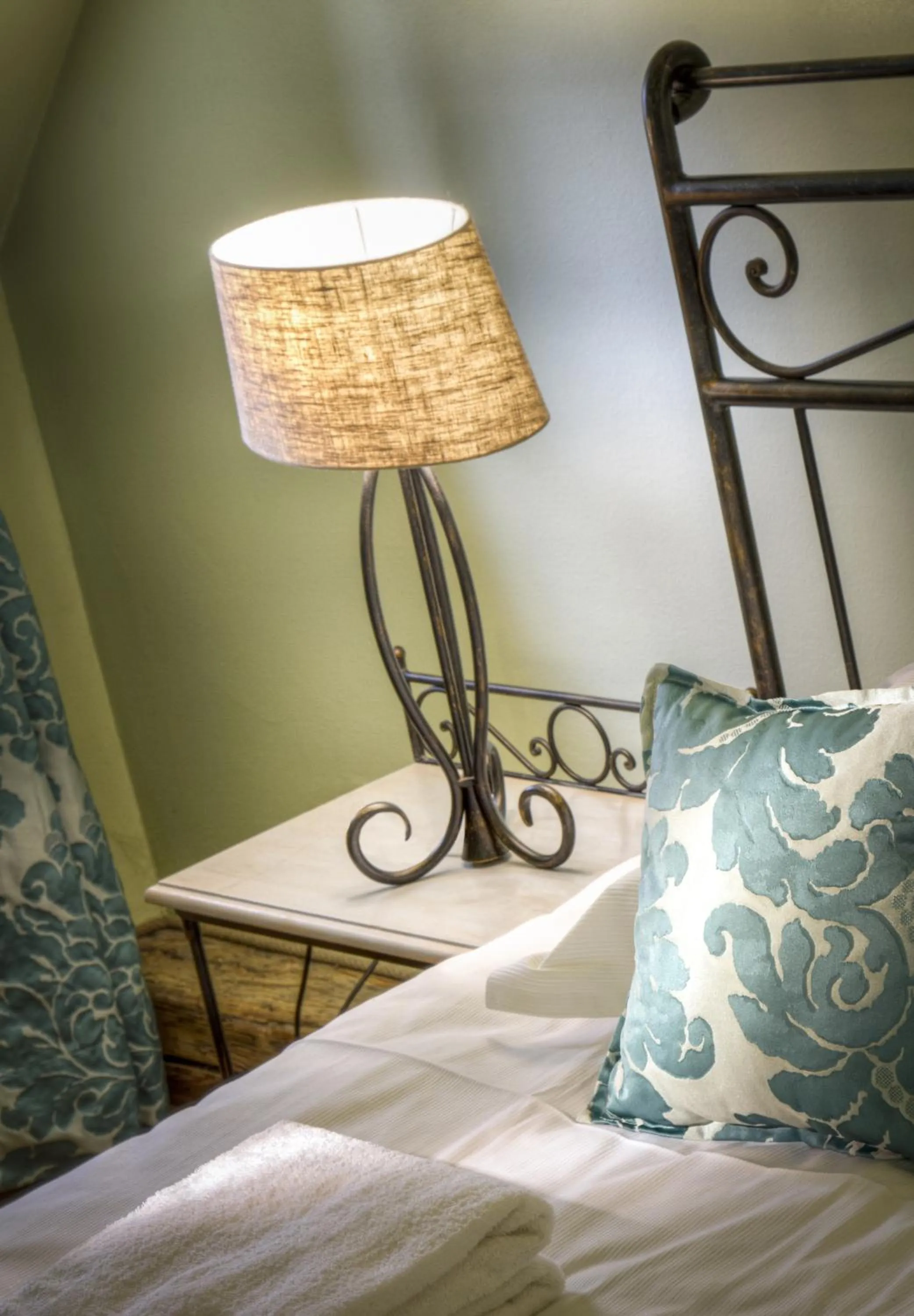 Bedroom, Bed in Black Star Suites