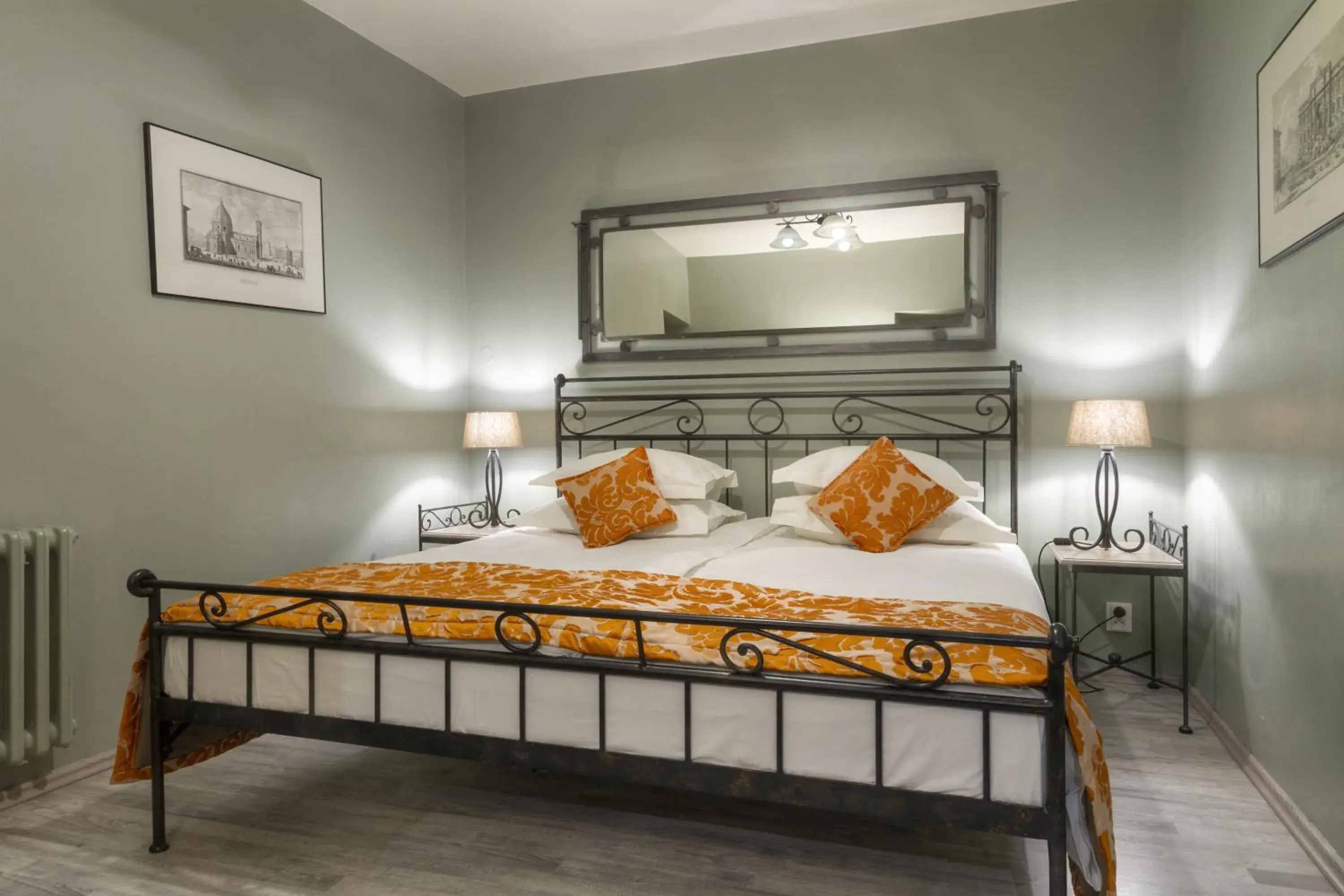 Junior Suite in Black Star Suites Junior Suite in Black Star Suites