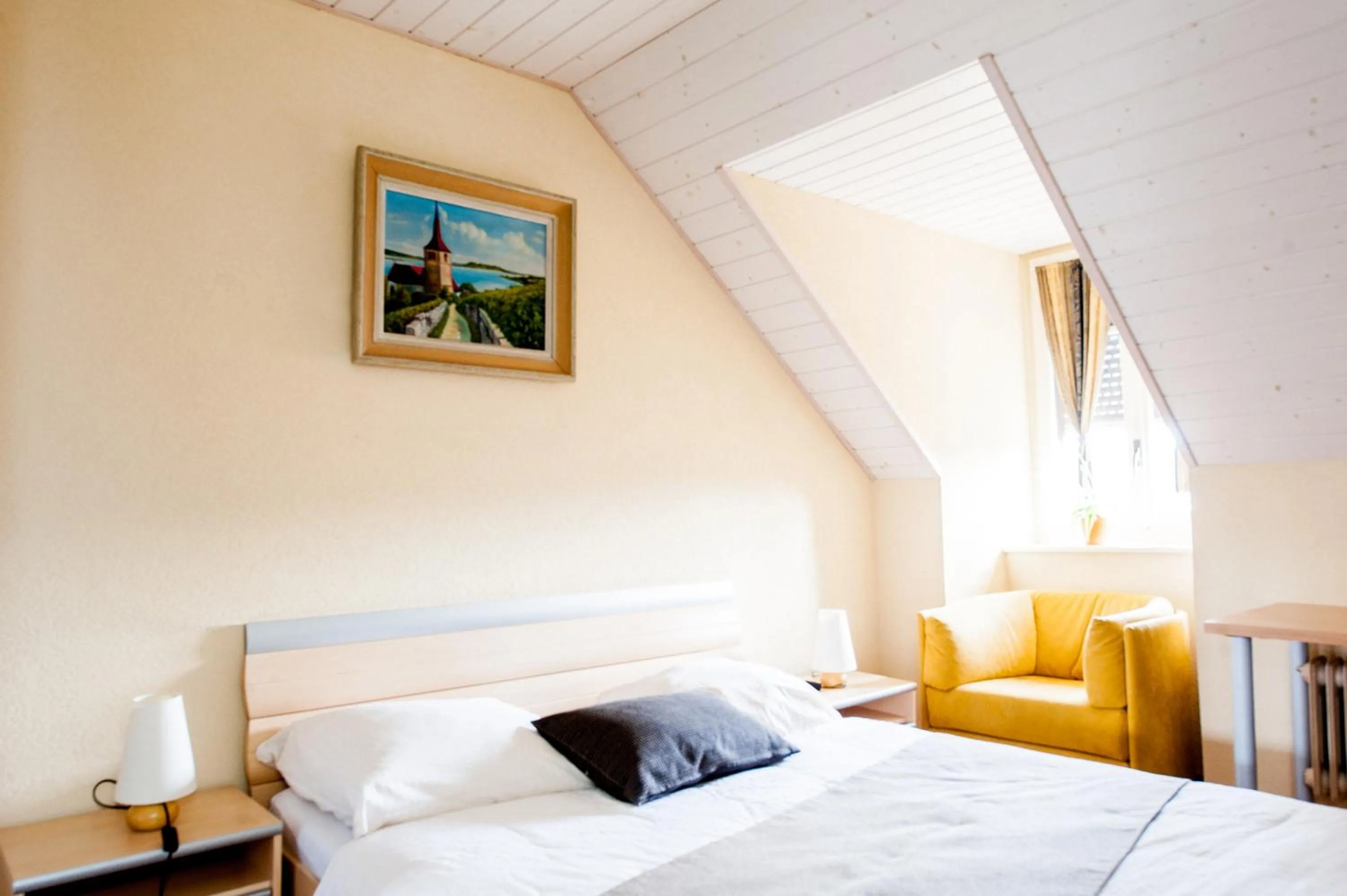 Photo of the whole room, Bed in Hotel Acacia