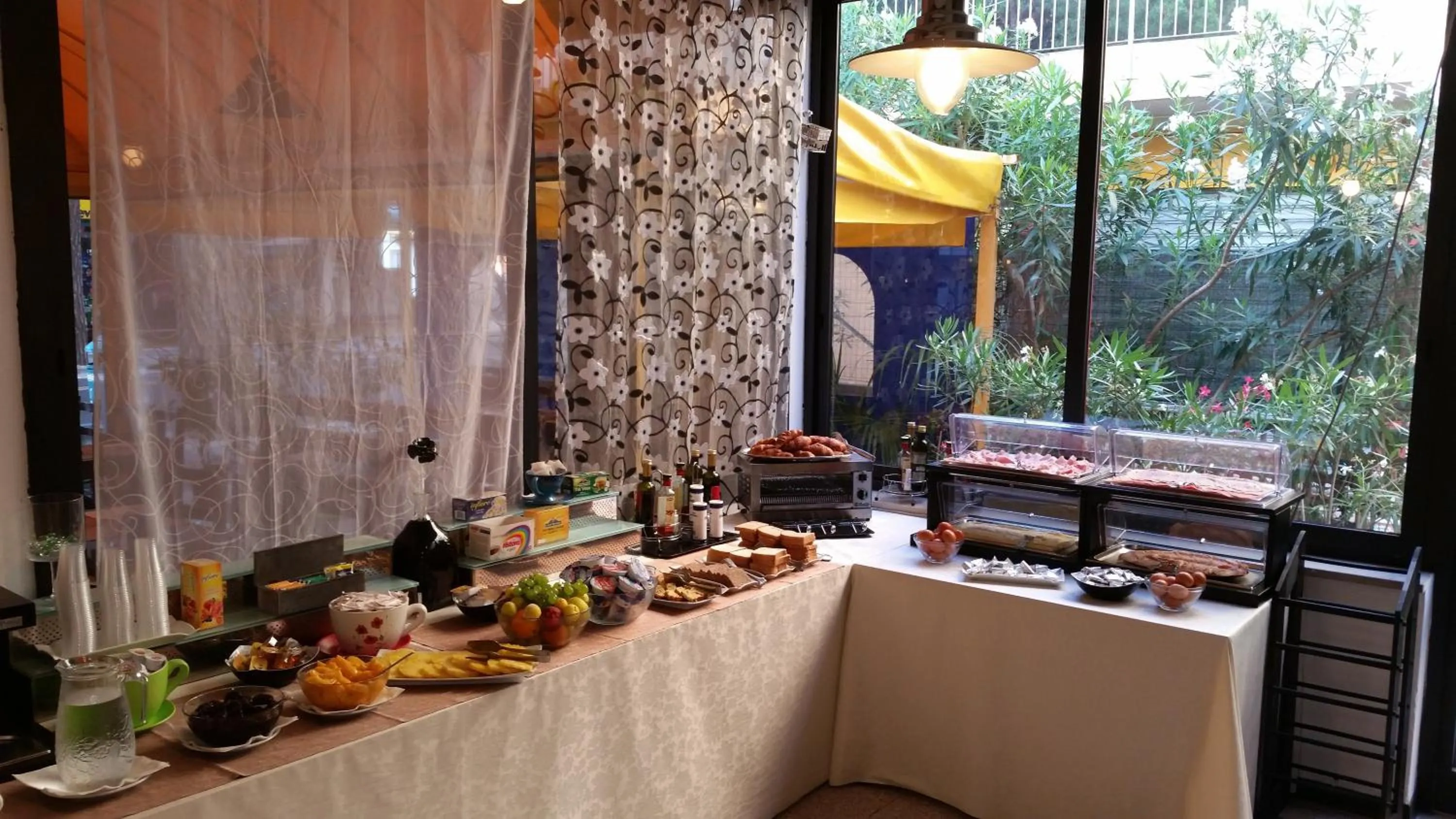 Food in Hotel Canova