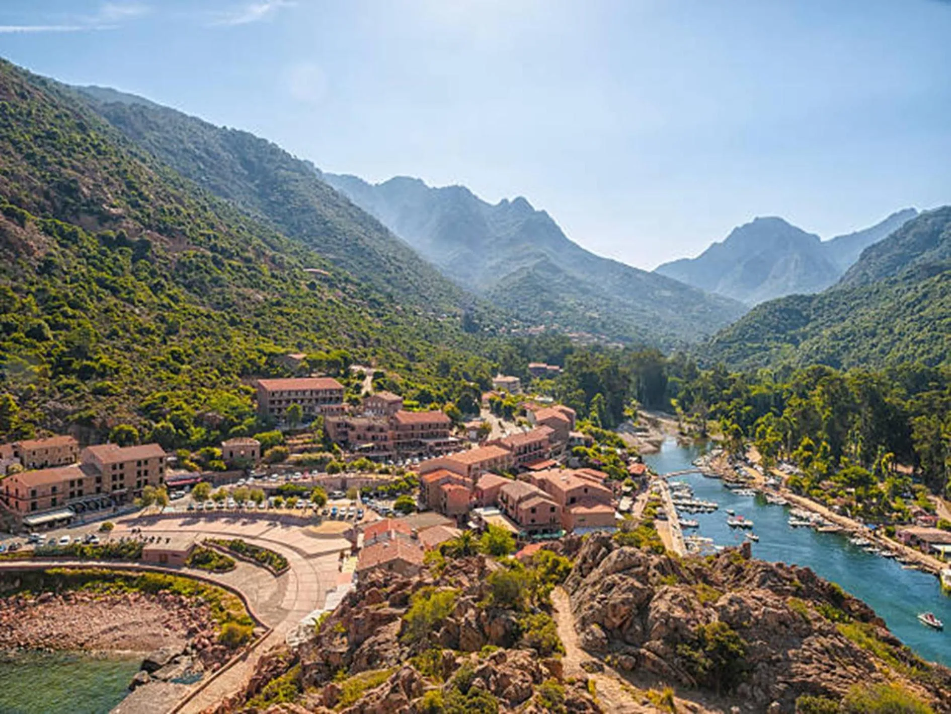 Day in Hôtel & Résidence Le Subrini