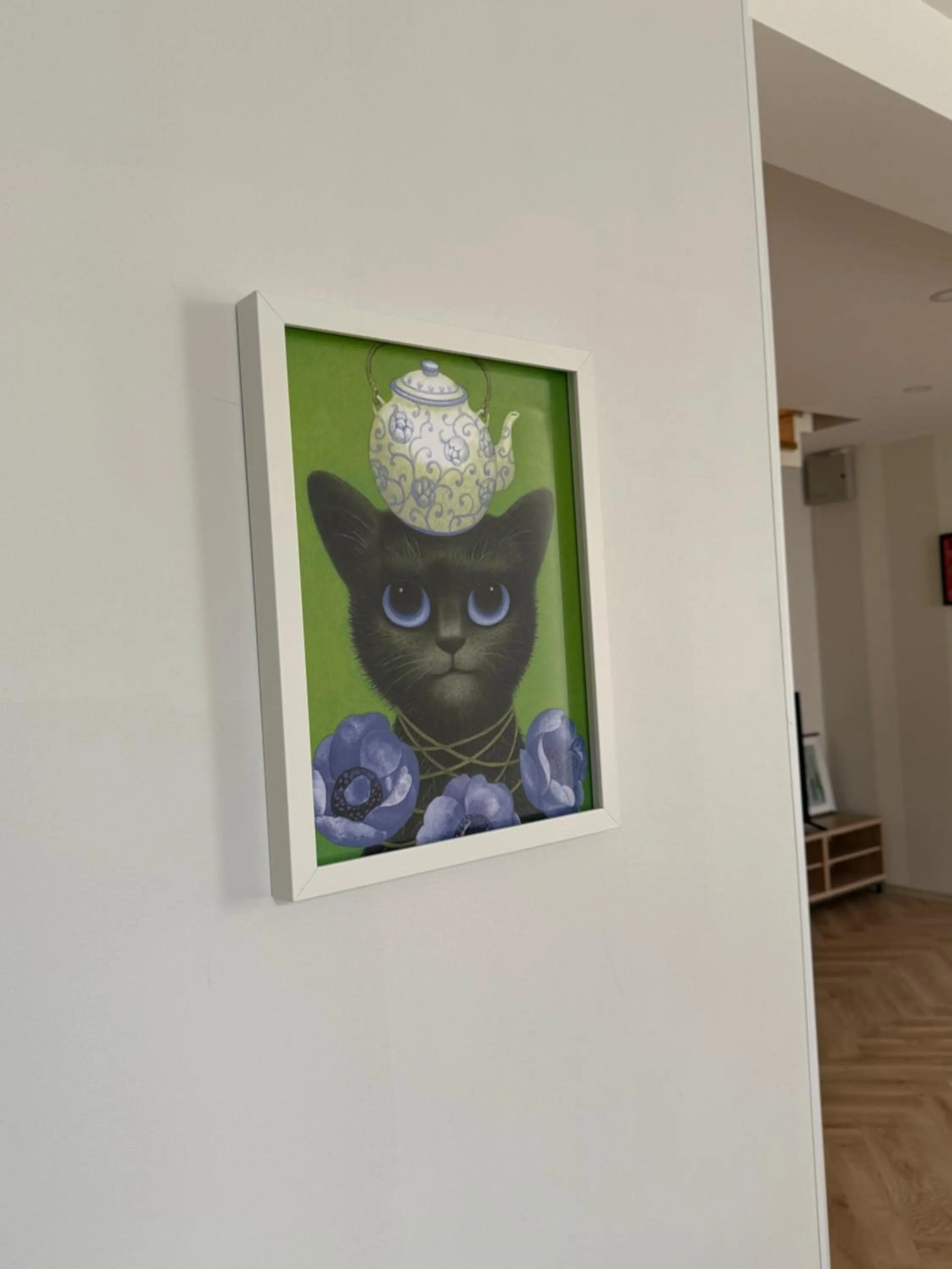 Decorative detail in Amber Coast & Sea