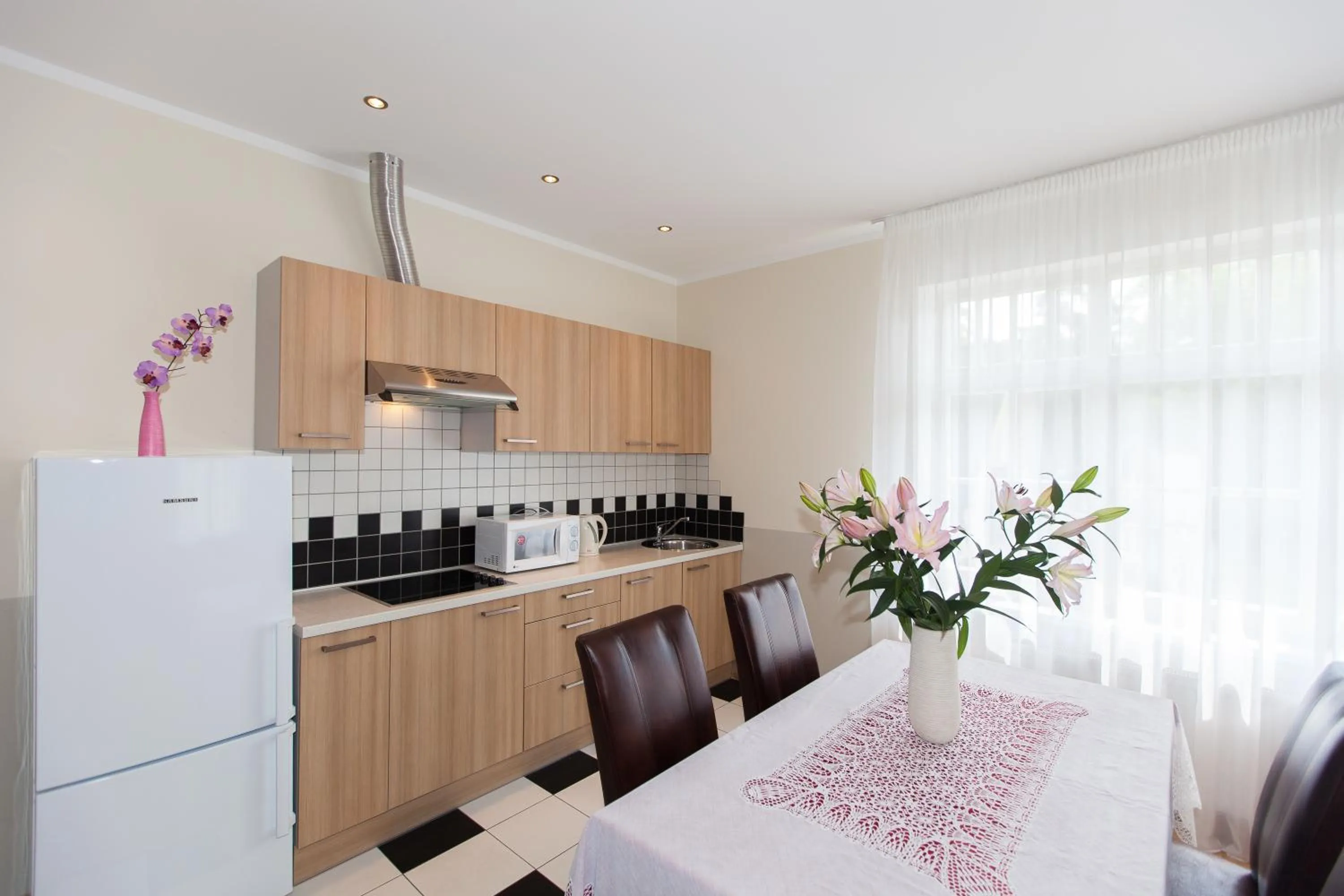 Dining area in Amber Coast & Sea