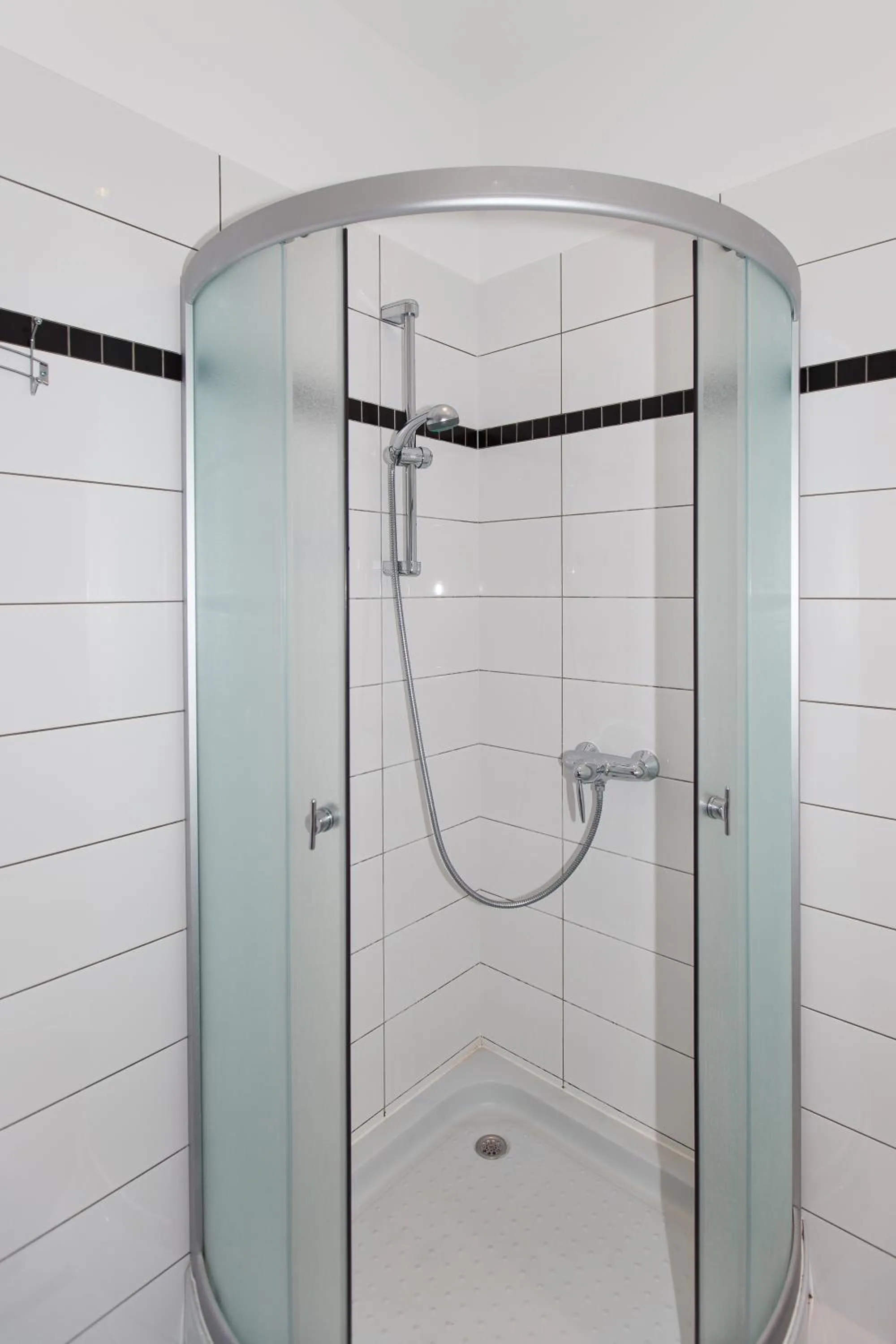 Shower in Amber Coast & Sea