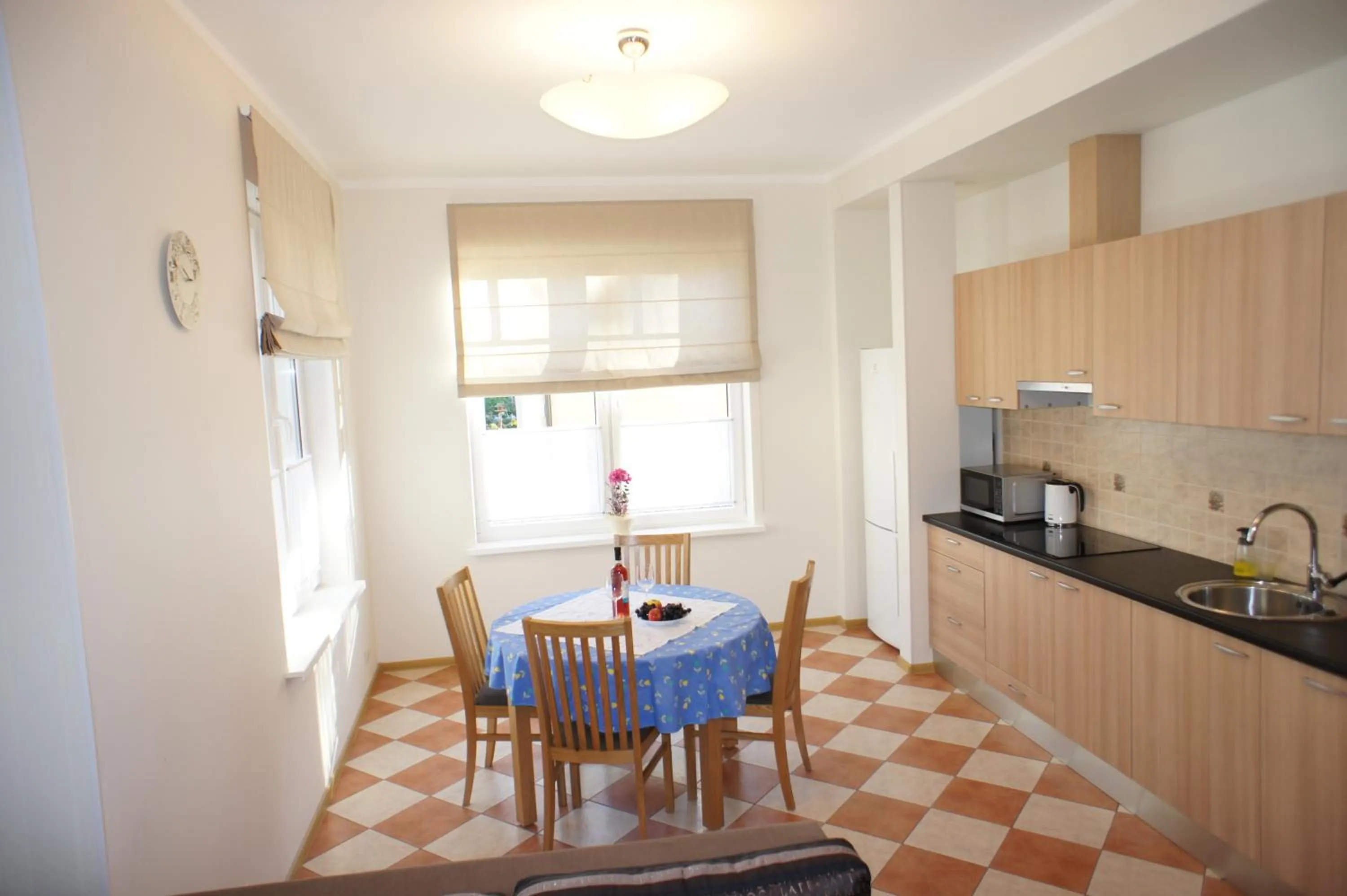 Dining area in Amber Coast & Sea