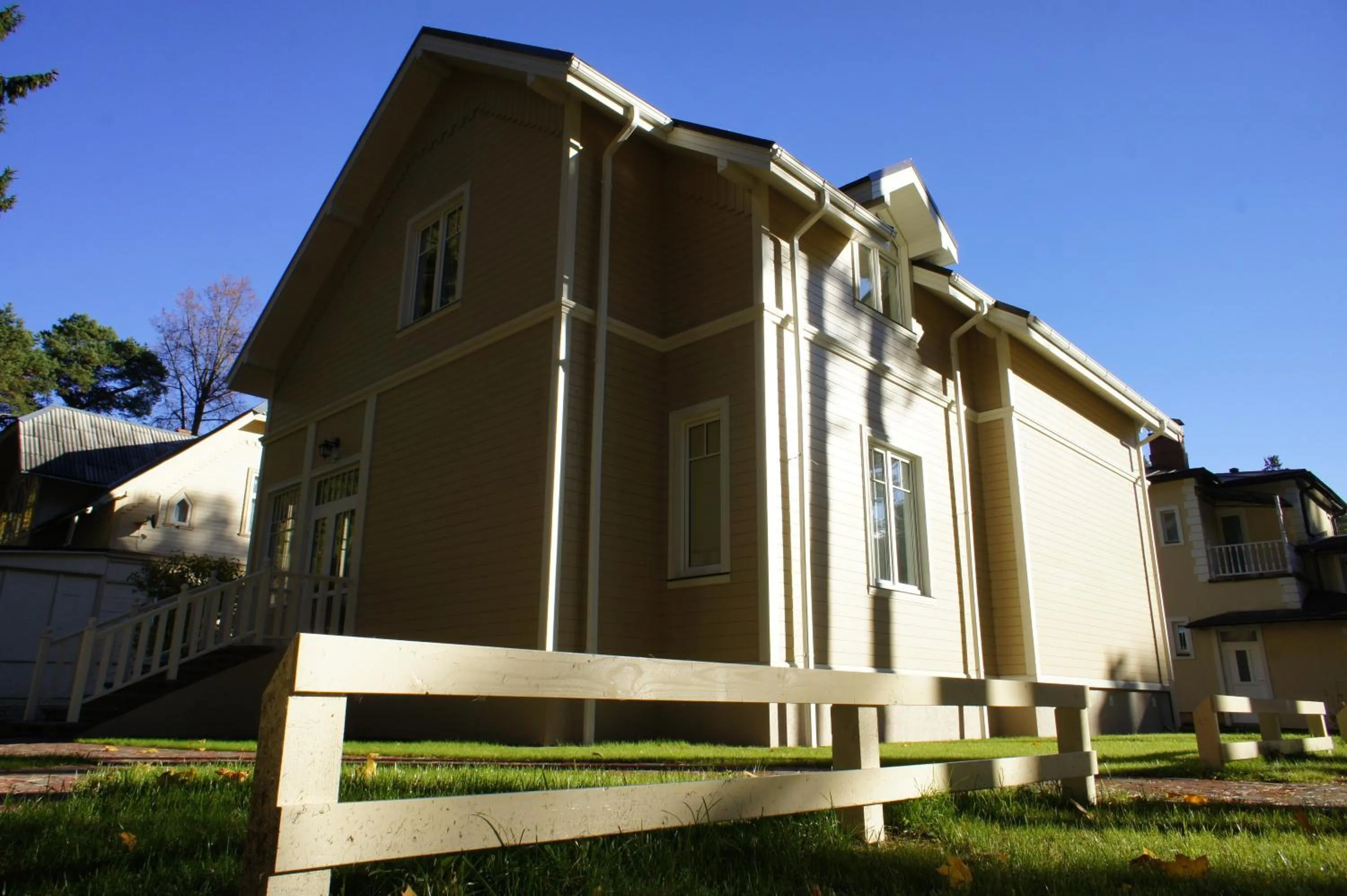 Property building in Amber Coast & Sea