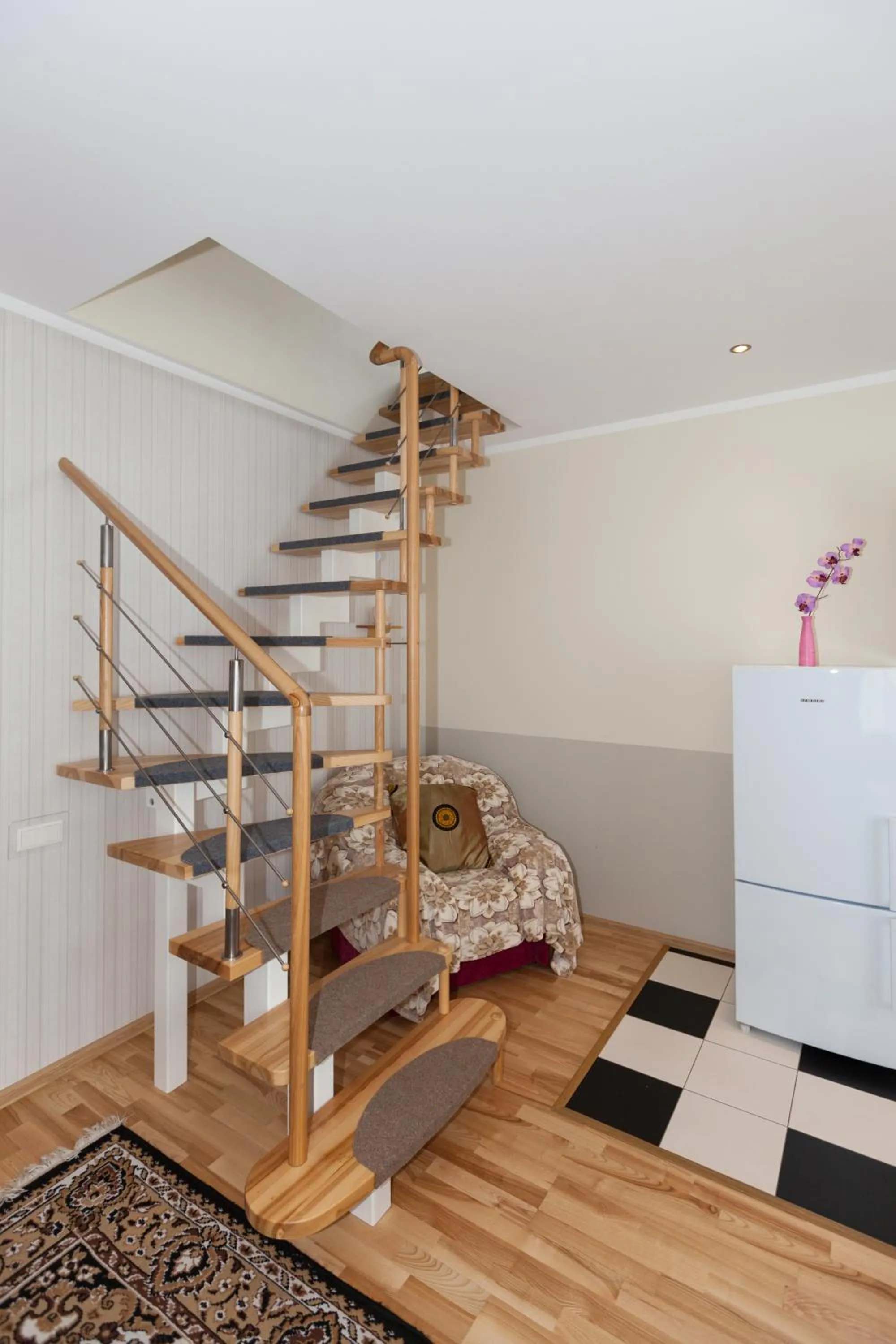 Decorative detail in Amber Coast & Sea