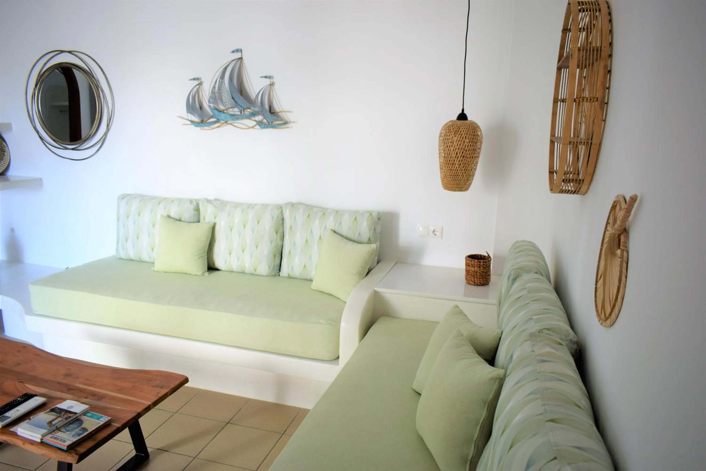 Naxos Illusion Nikos Verikokos