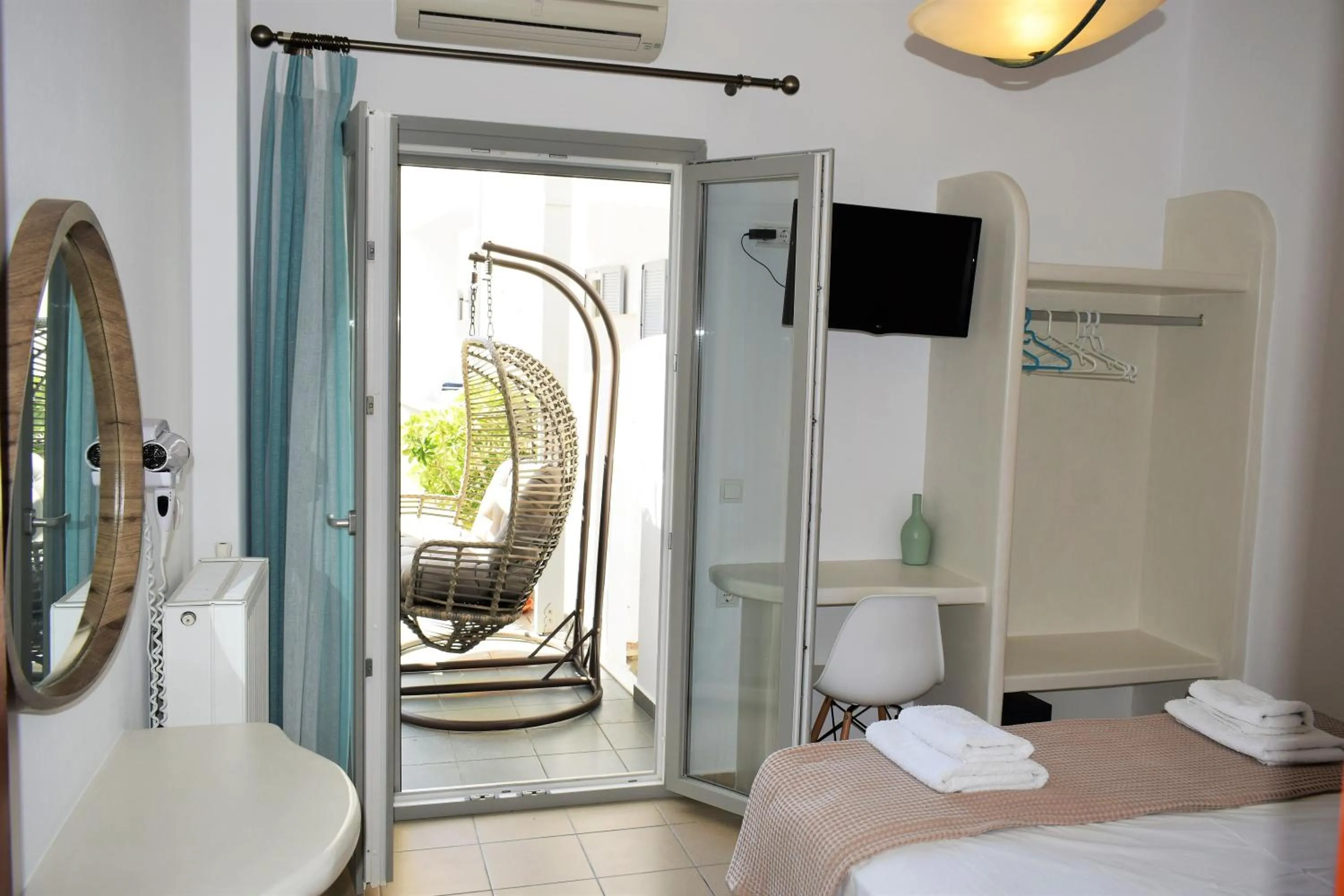 Bed in Naxos Illusion Nikos Verikokos