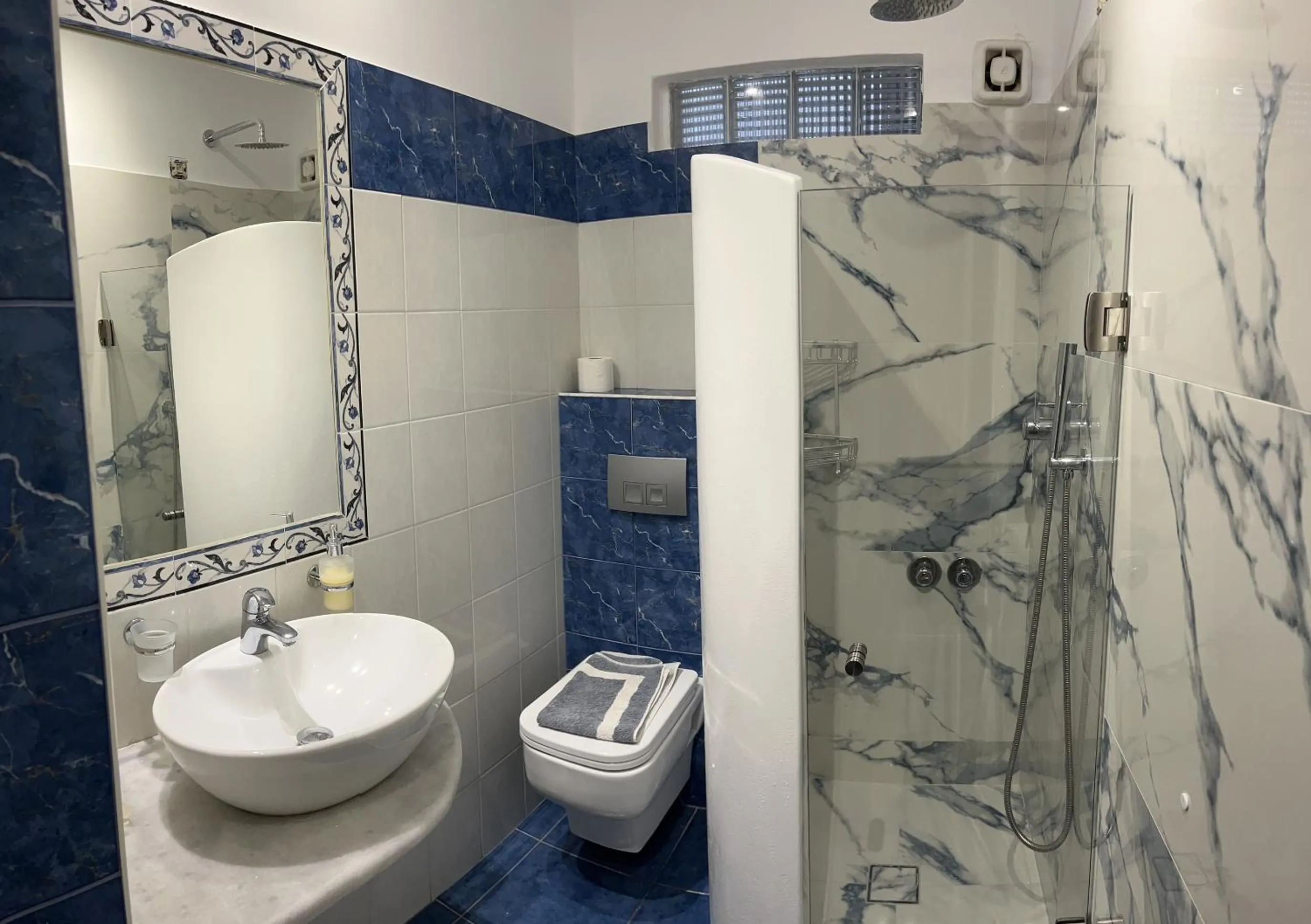 Naxos Illusion Nikos Verikokos