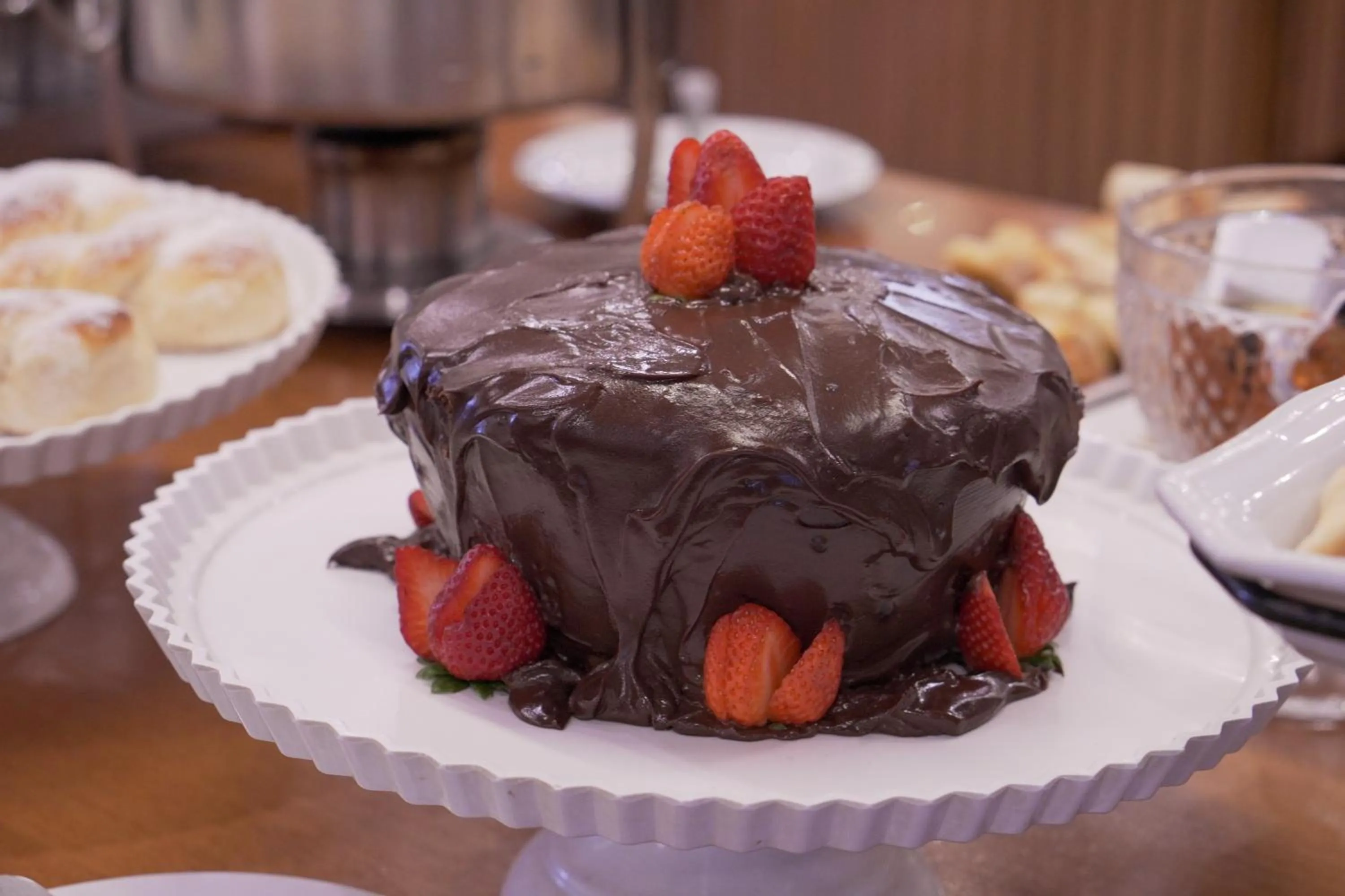 Buffet breakfast in Castelo Inn Hotel