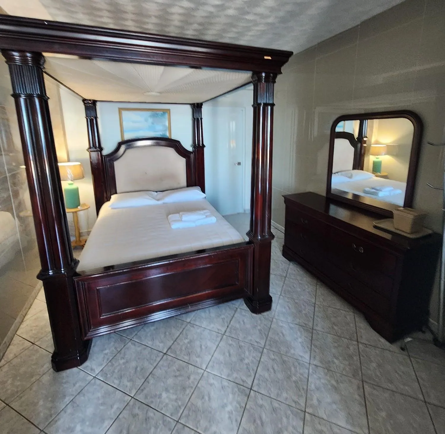 Bed in Hotel Colombus