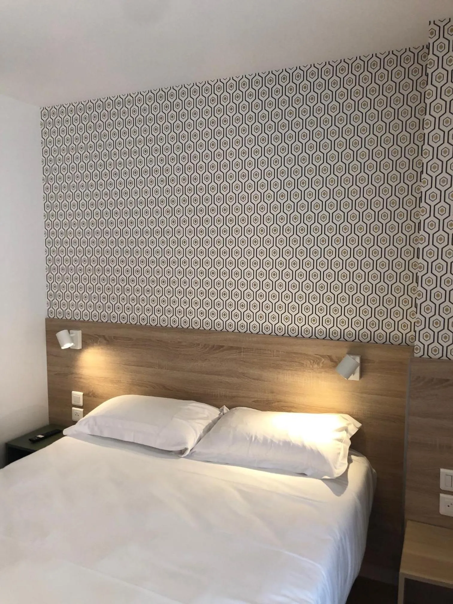 Bed in Hôtel Océan Dinan