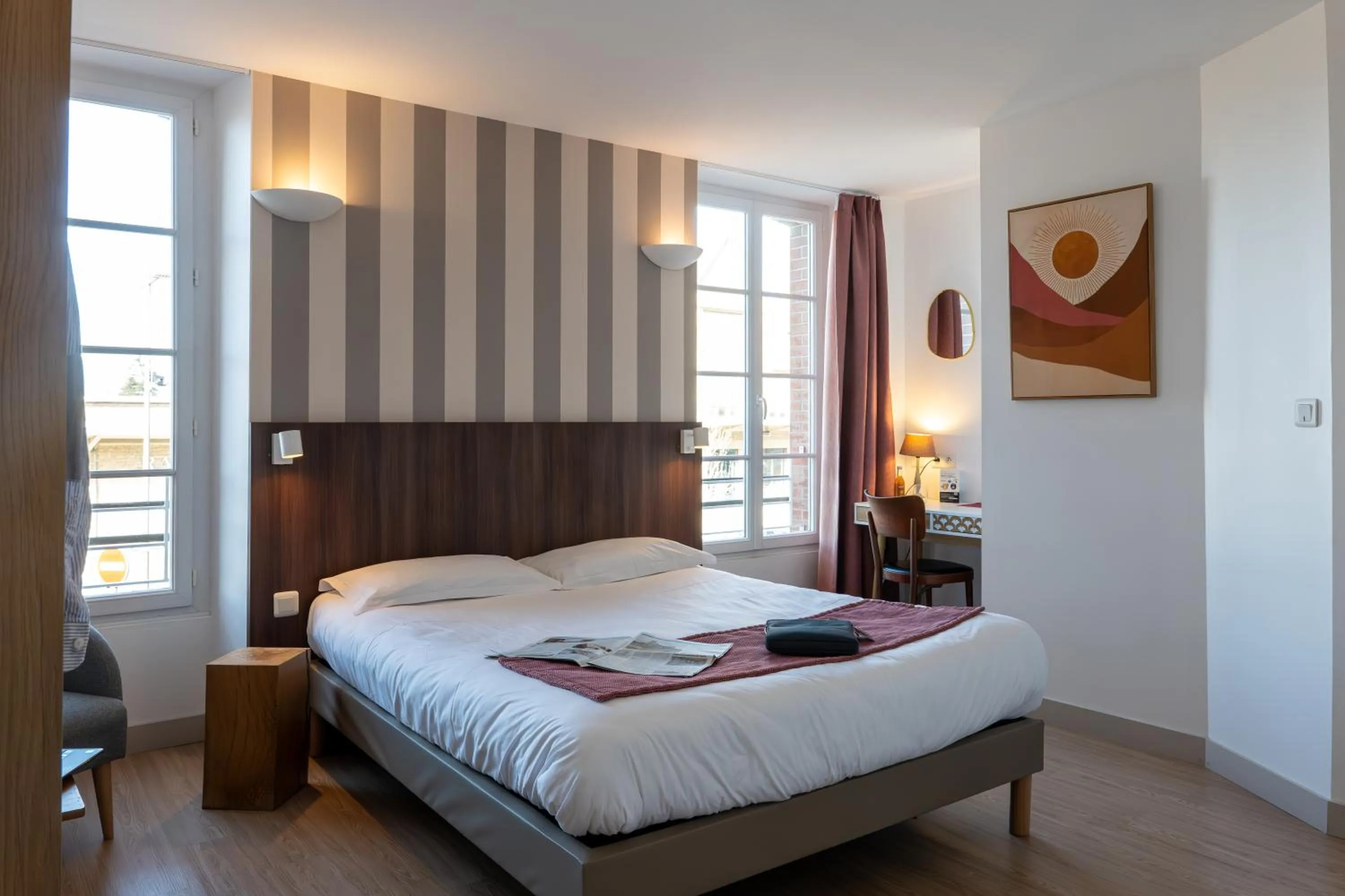 Bedroom, Bed in Hôtel Océan Dinan