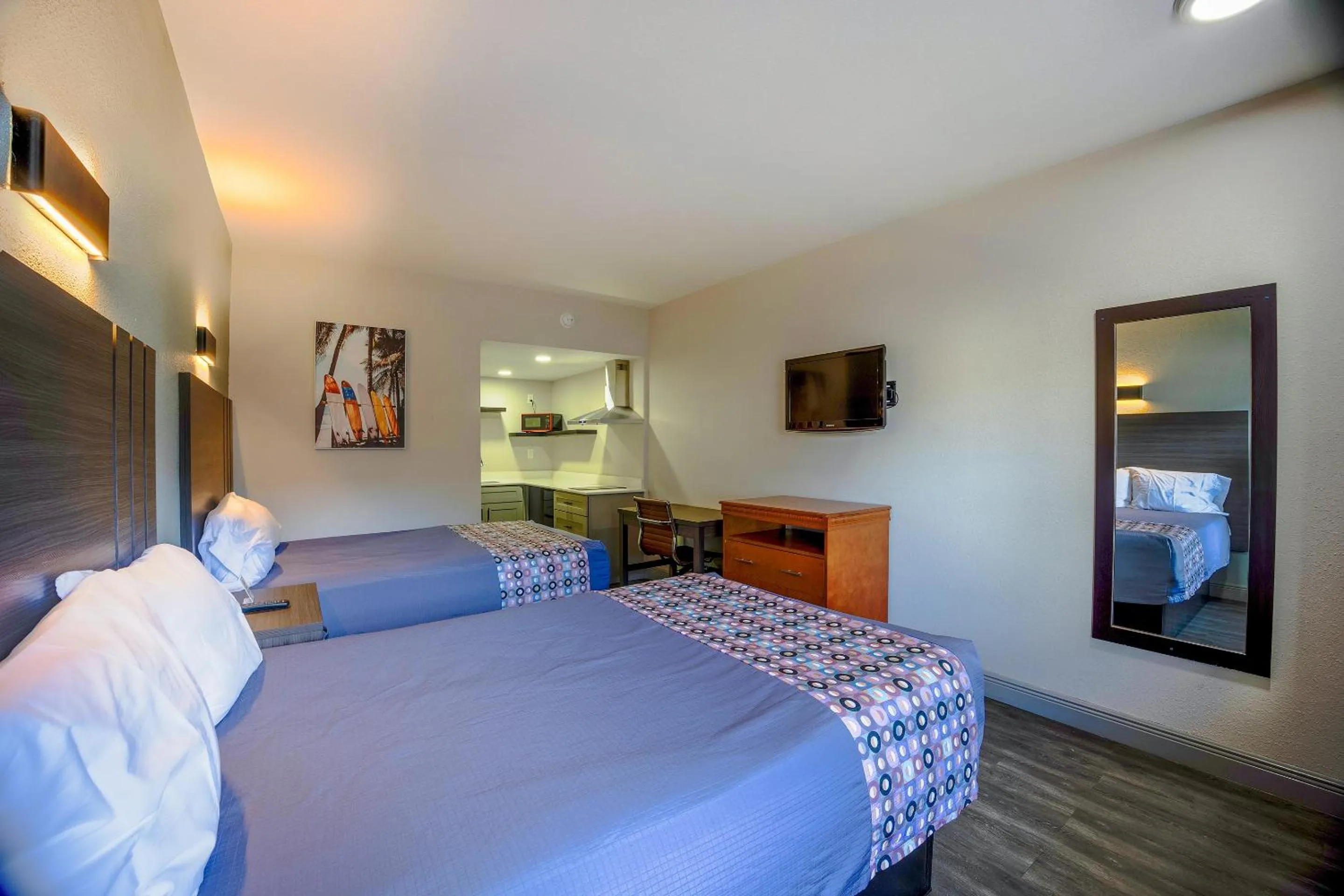 Bedroom, Bed in Sunrise Inn by OYO Titusville FL