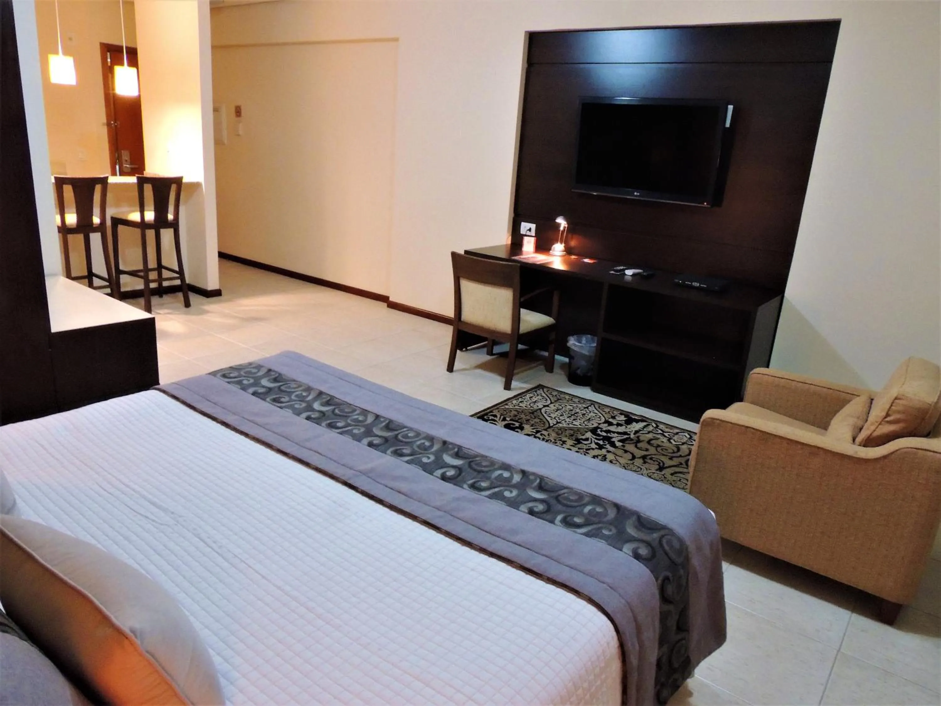 Bed in Mondrian Suite Hotel