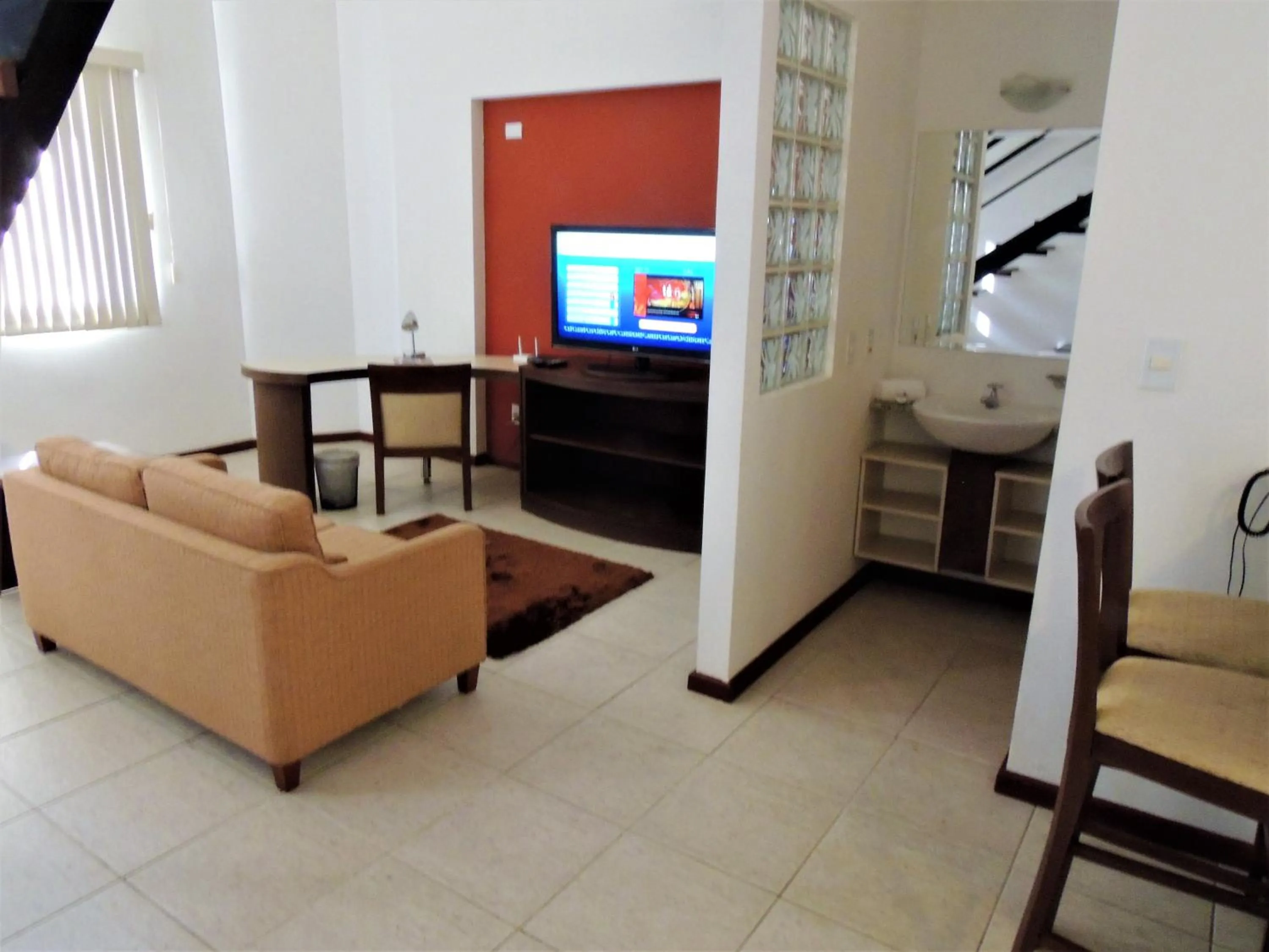 Living room in Mondrian Suite Hotel