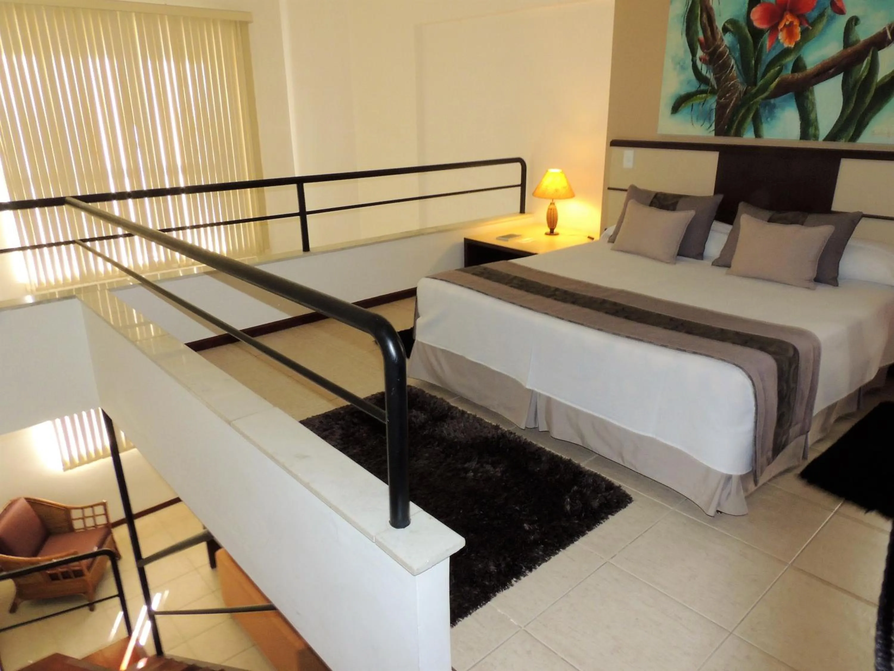 Bedroom, Bed in Mondrian Suite Hotel