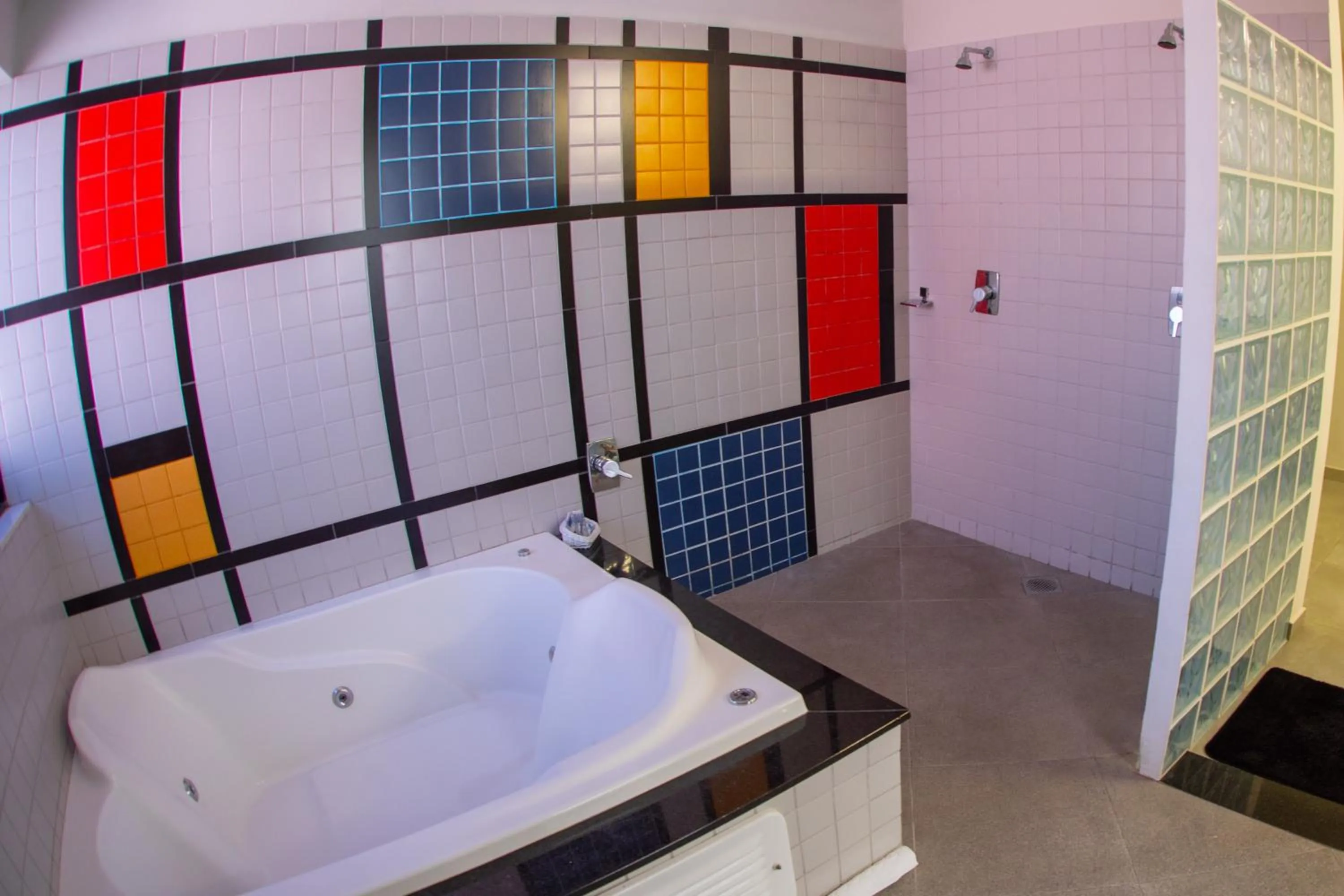 Hot Tub in Mondrian Suite Hotel