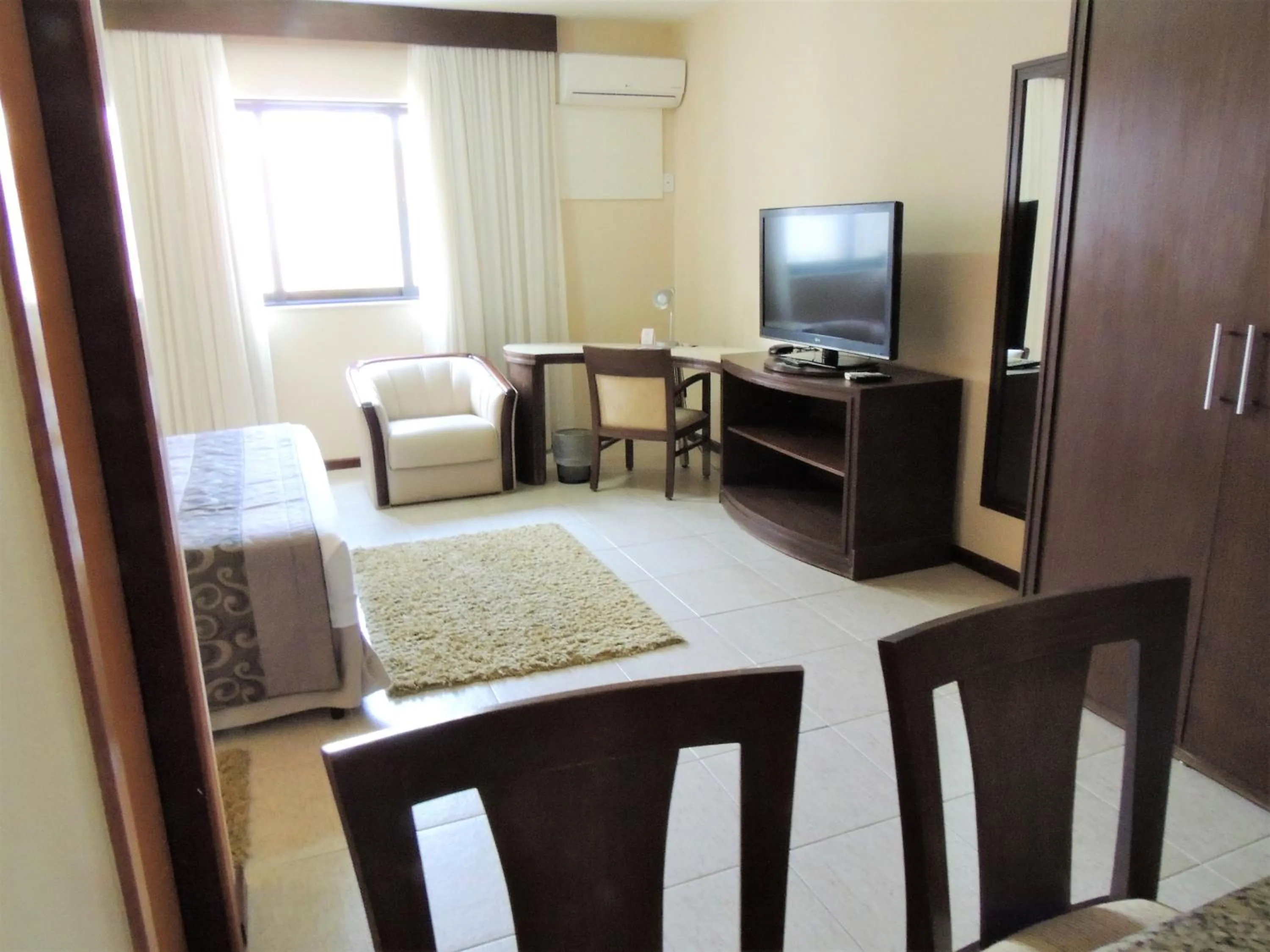 Bedroom in Mondrian Suite Hotel