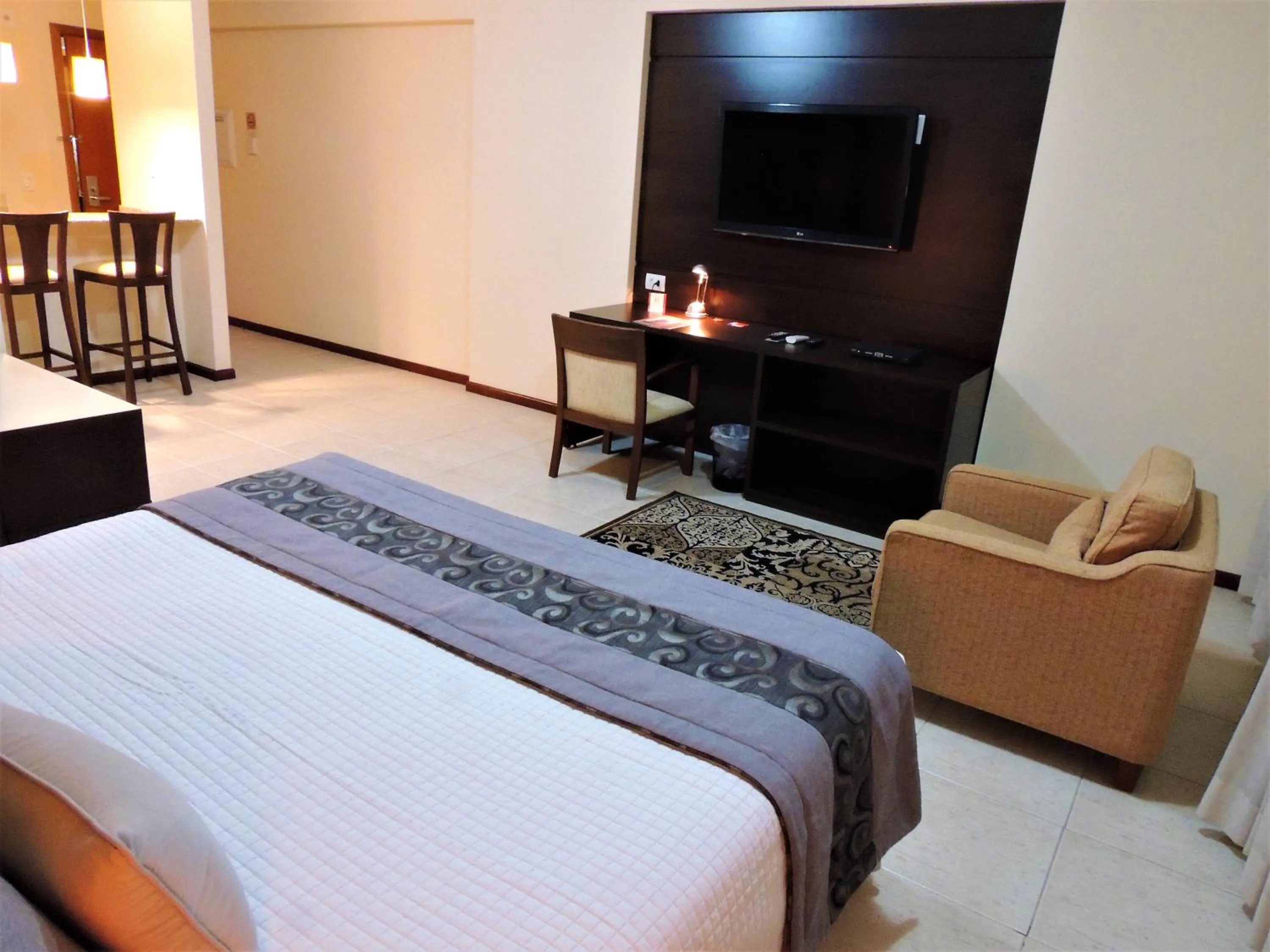 Bed in Mondrian Suite Hotel