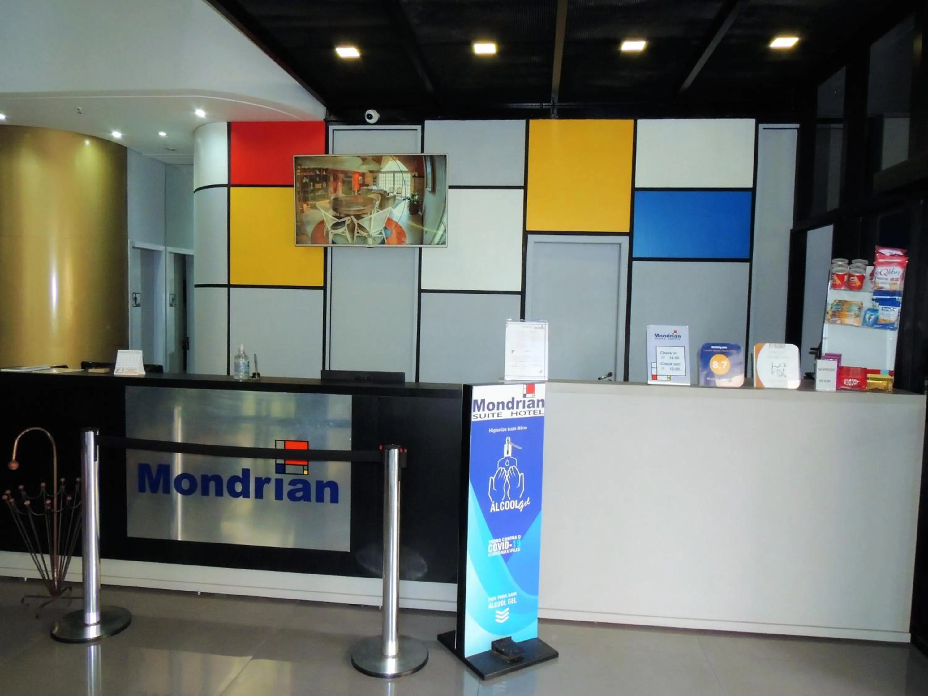 Lobby or reception in Mondrian Suite Hotel