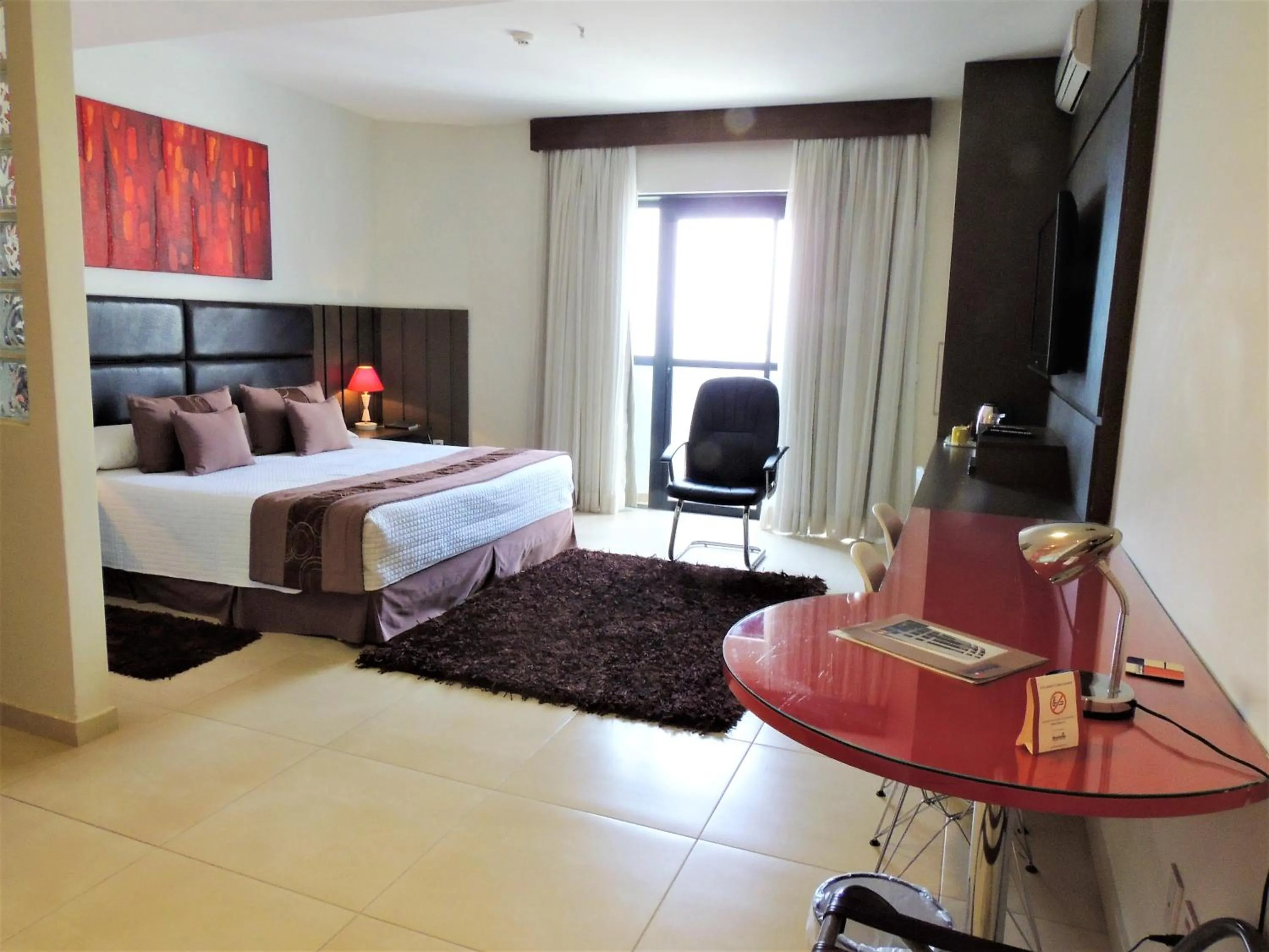 Bed in Mondrian Suite Hotel