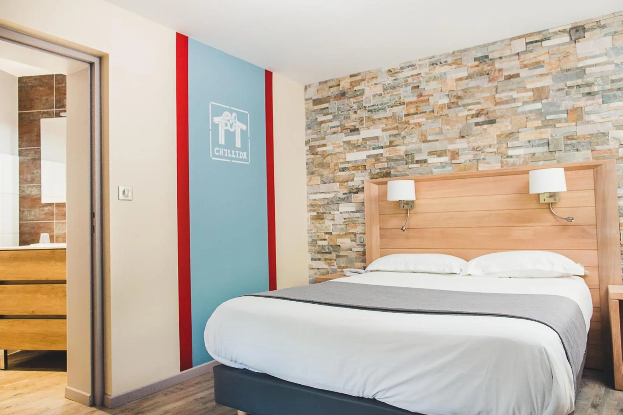 Decorative detail, Bed in Logis Hotel Erreguina