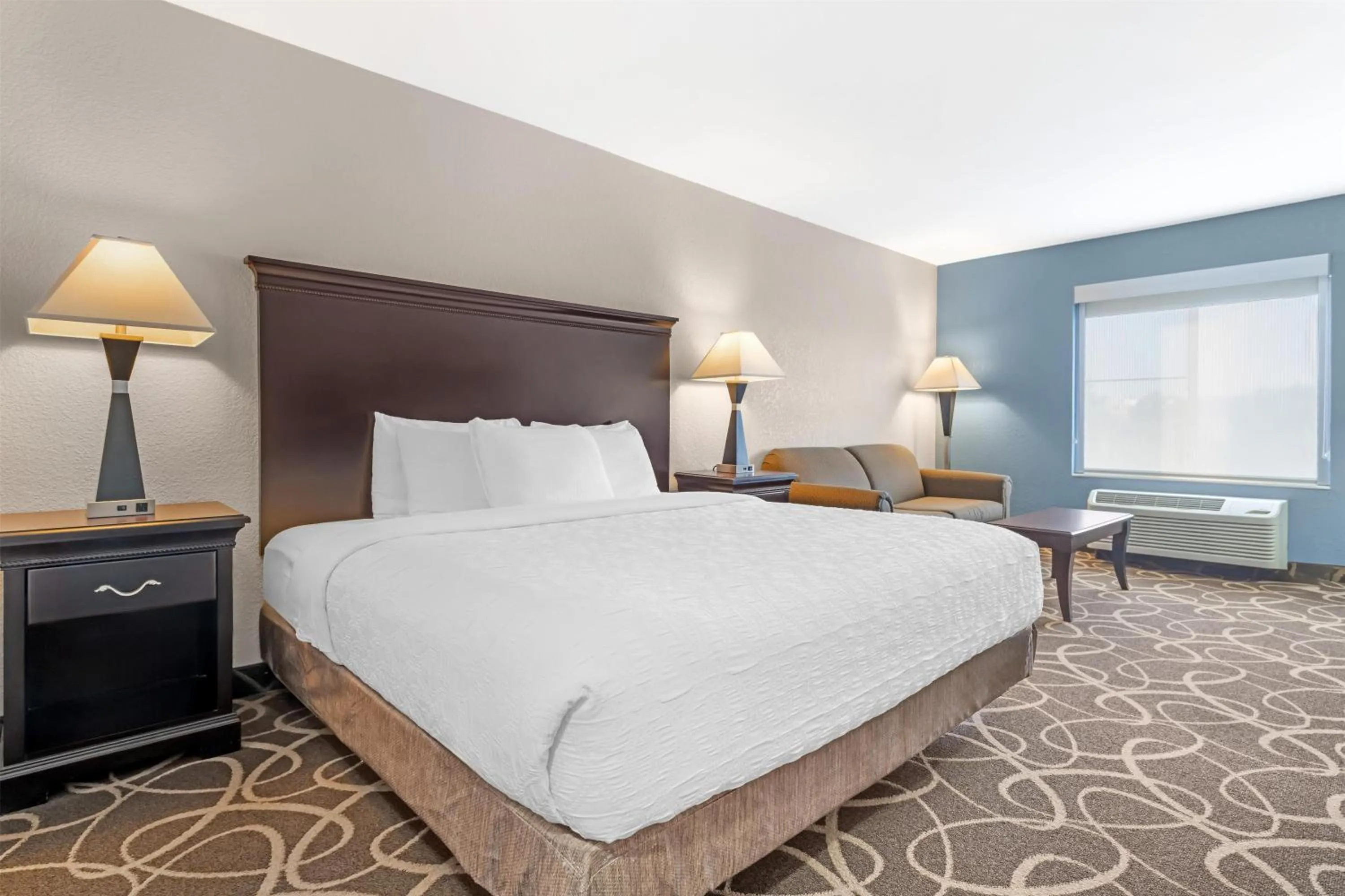 Bedroom, Bed in Best Western Plus Eau Claire Conference Center