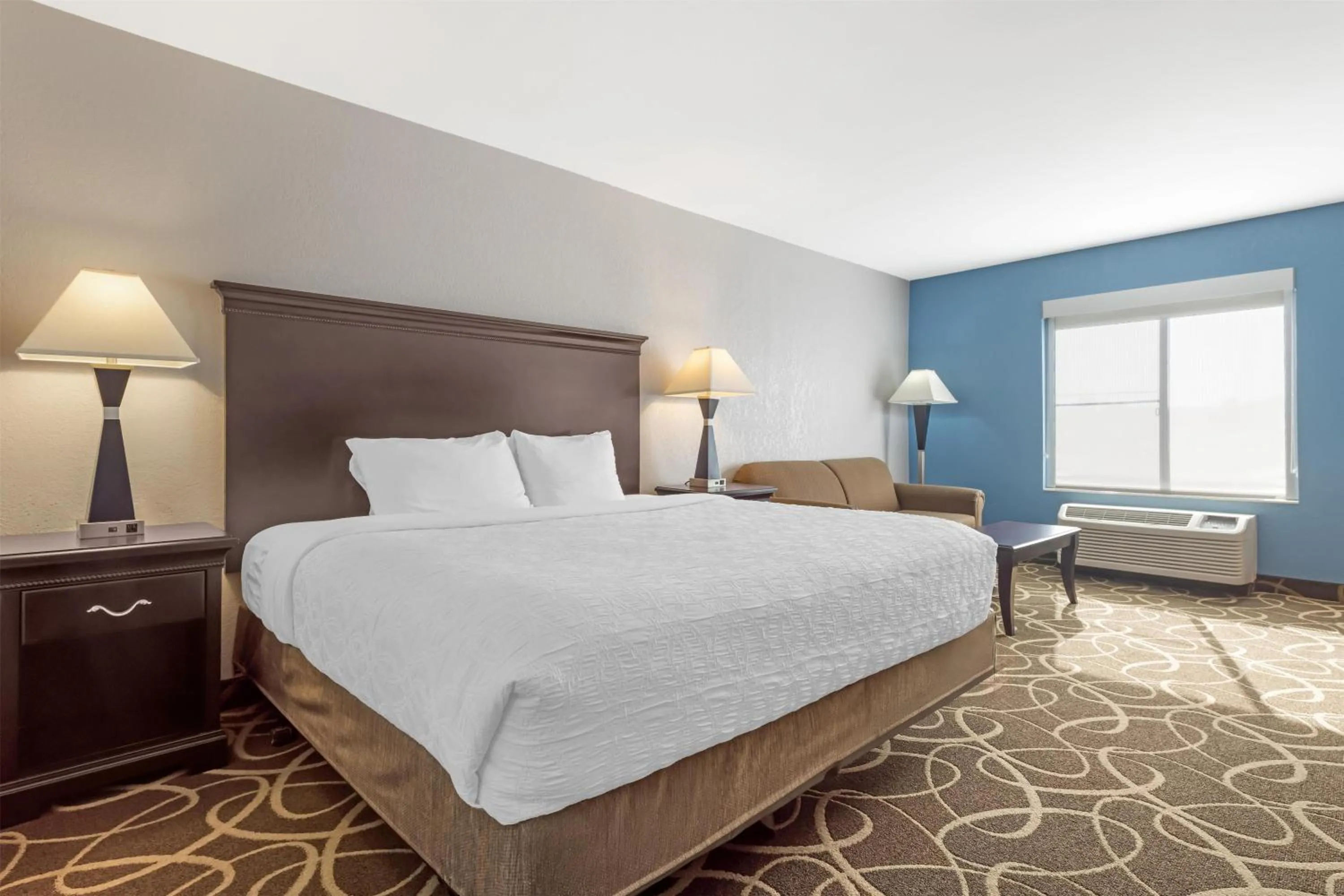 Bedroom, Bed in Best Western Plus Eau Claire Conference Center