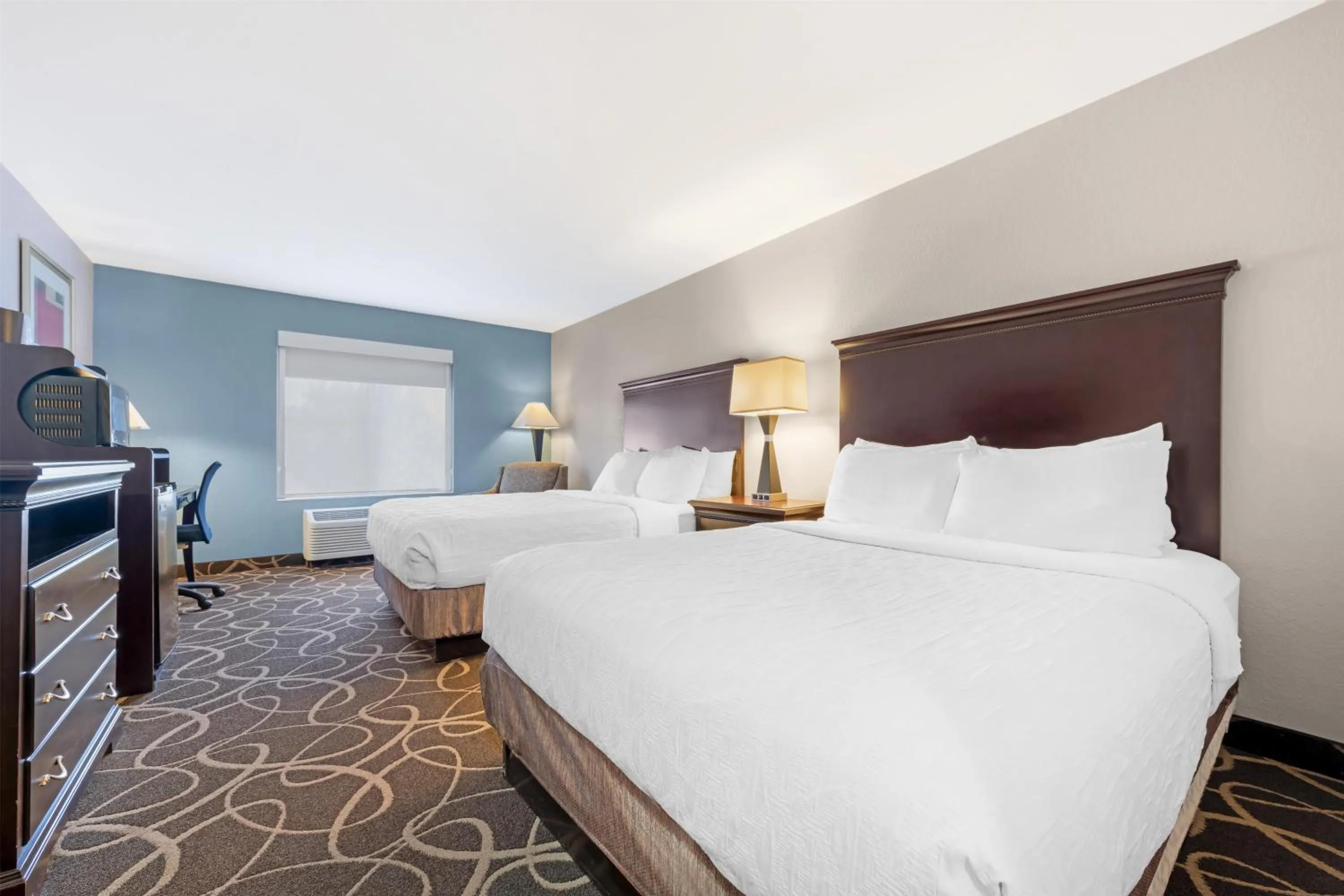 Bedroom, Bed in Best Western Plus Eau Claire Conference Center