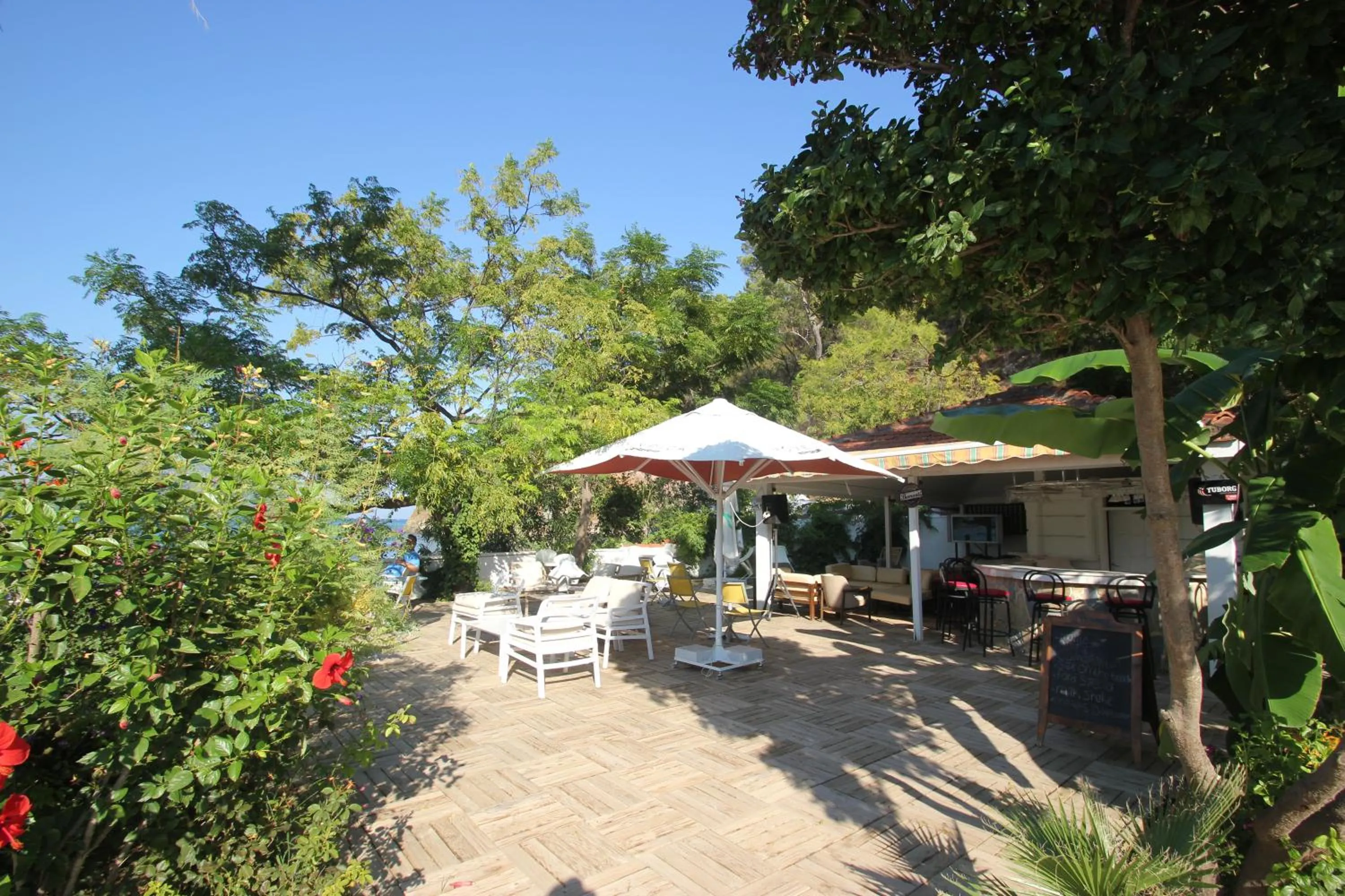 Lounge or bar in Ford Hotel