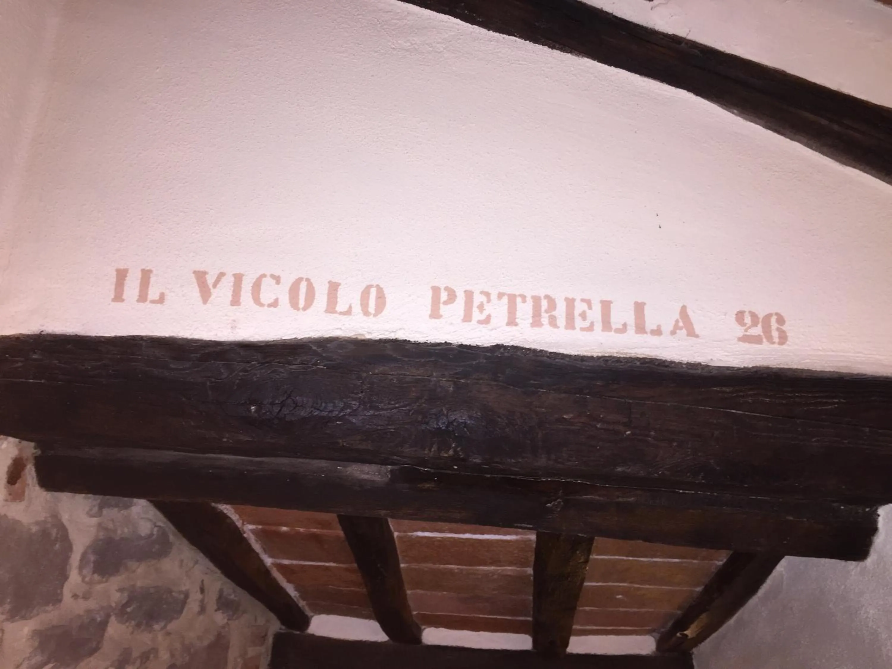 Logo/Certificate/Sign in Locanda Petrella