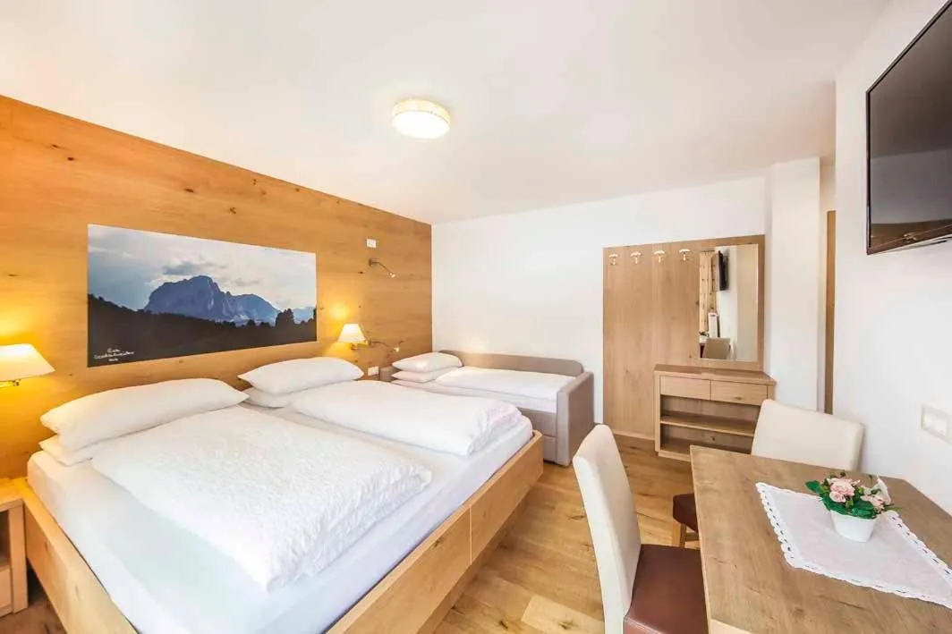 Bed in Hotel Garni Morene