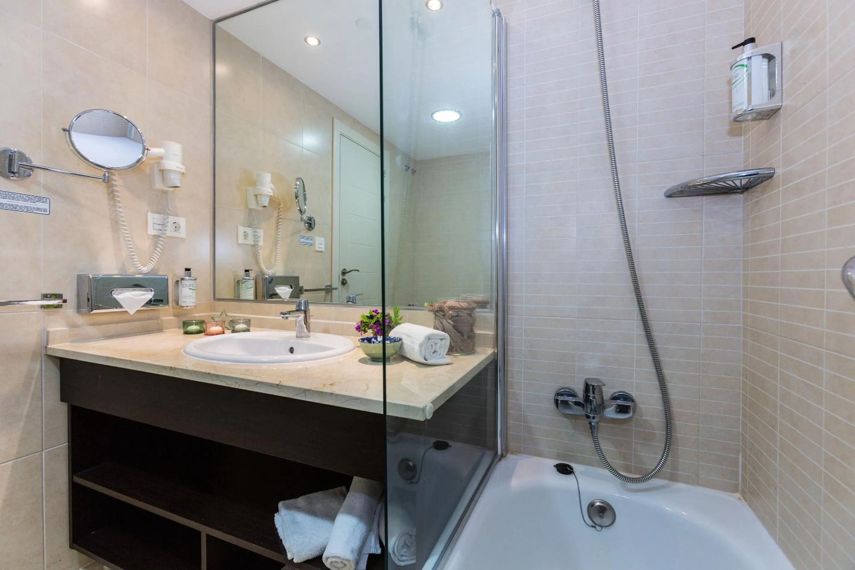 Toilet in Ona Valle Romano Golf & Resort