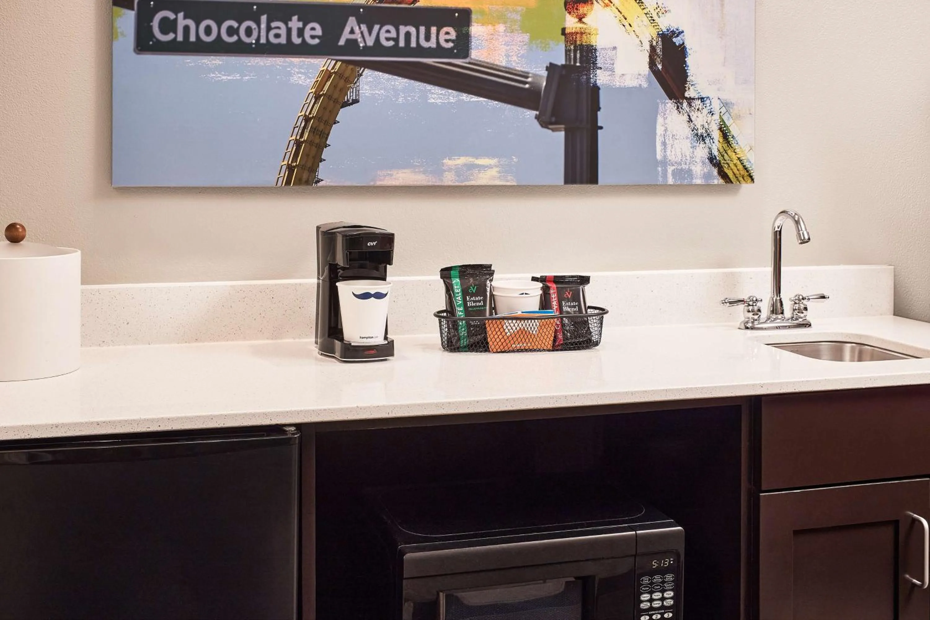 Photo of the whole room in Hampton Inn & Suites Hershey Near the Park