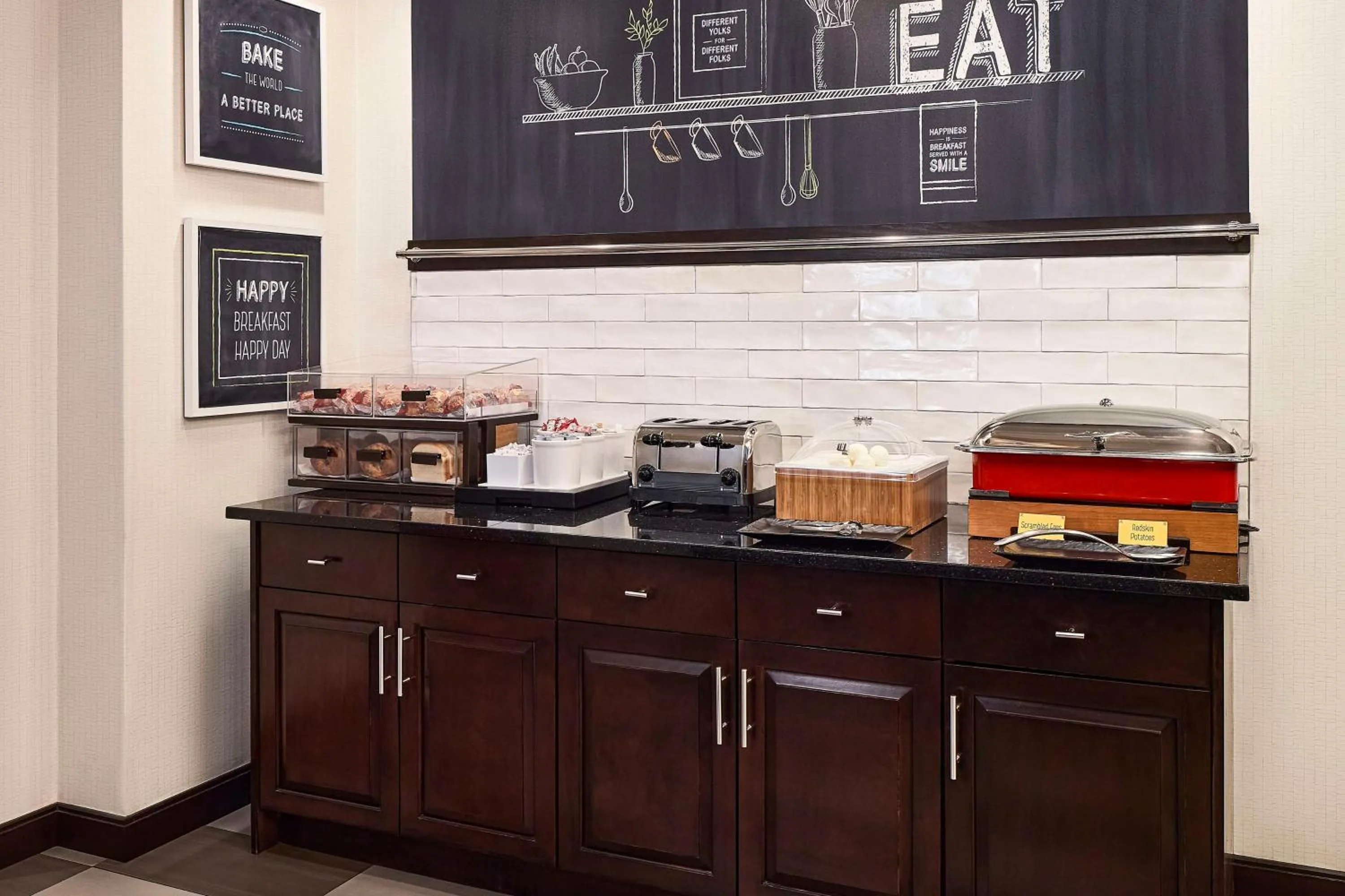 Breakfast in Hampton Inn & Suites Hershey Near the Park