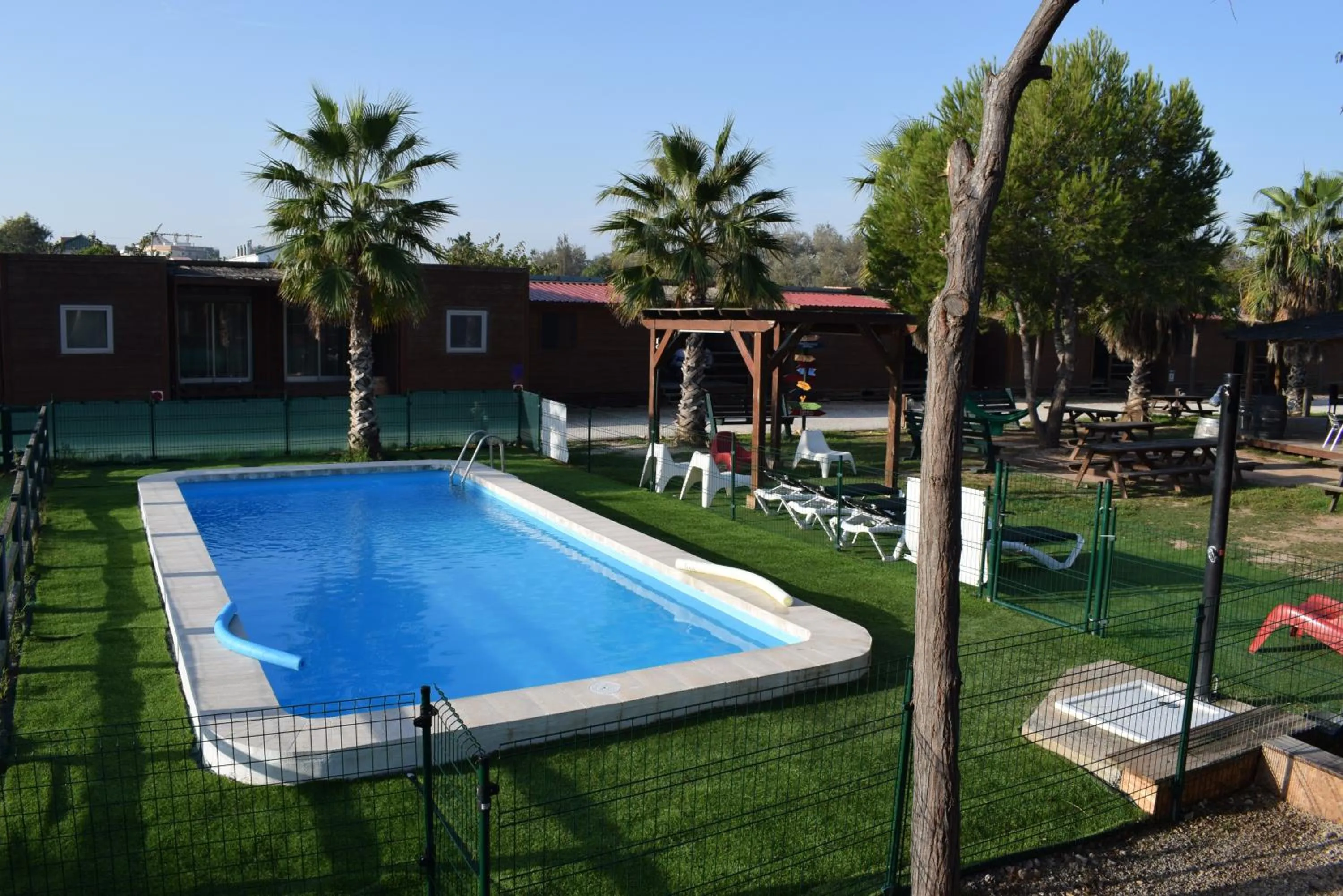 Pool view in Bungalows Park Albufera
