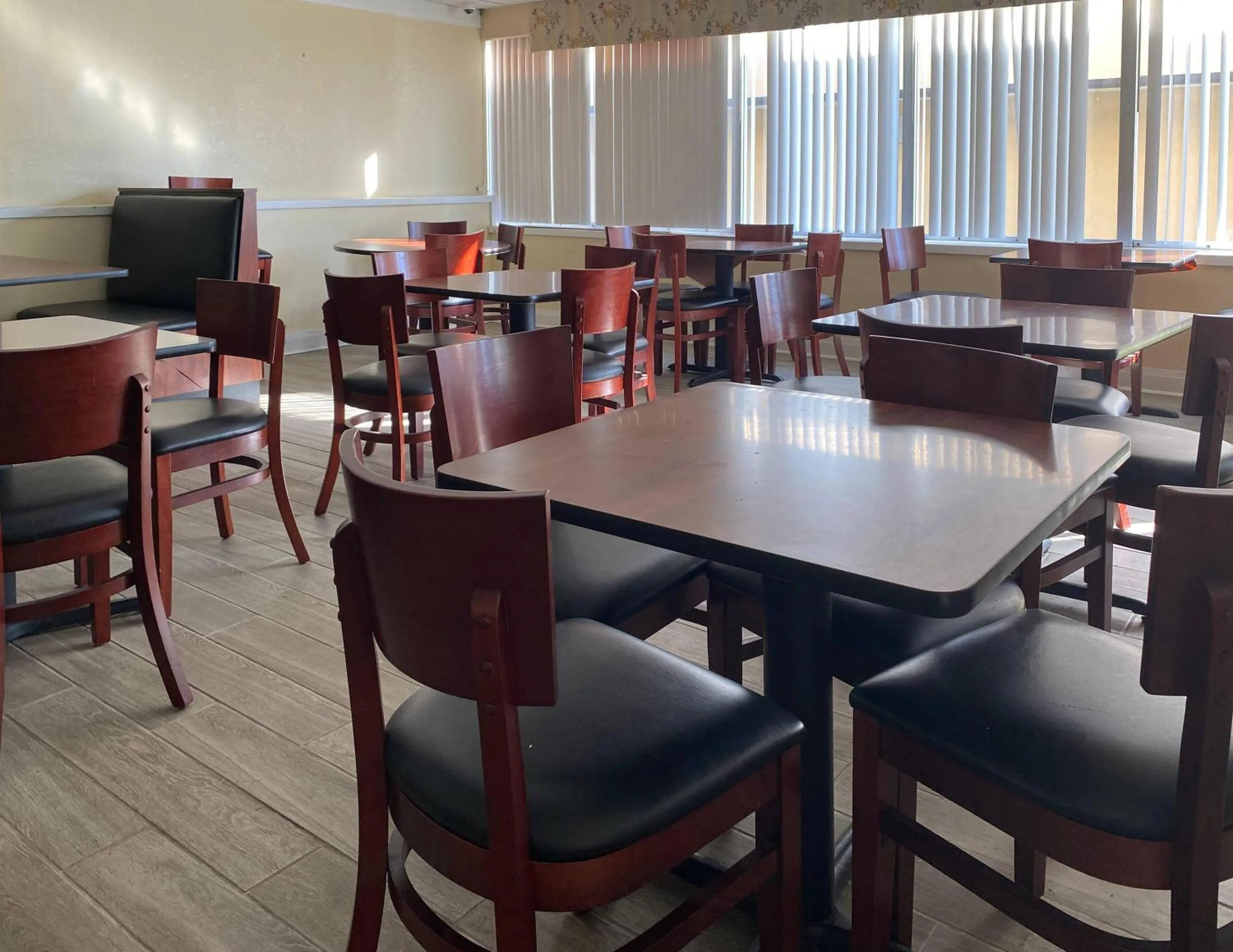 Breakfast in Quality Inn Elizabeth City near University