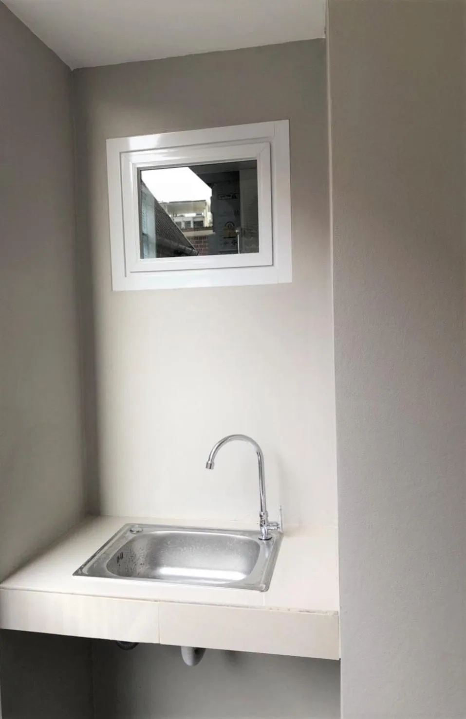 H12, The Stylish Apartment